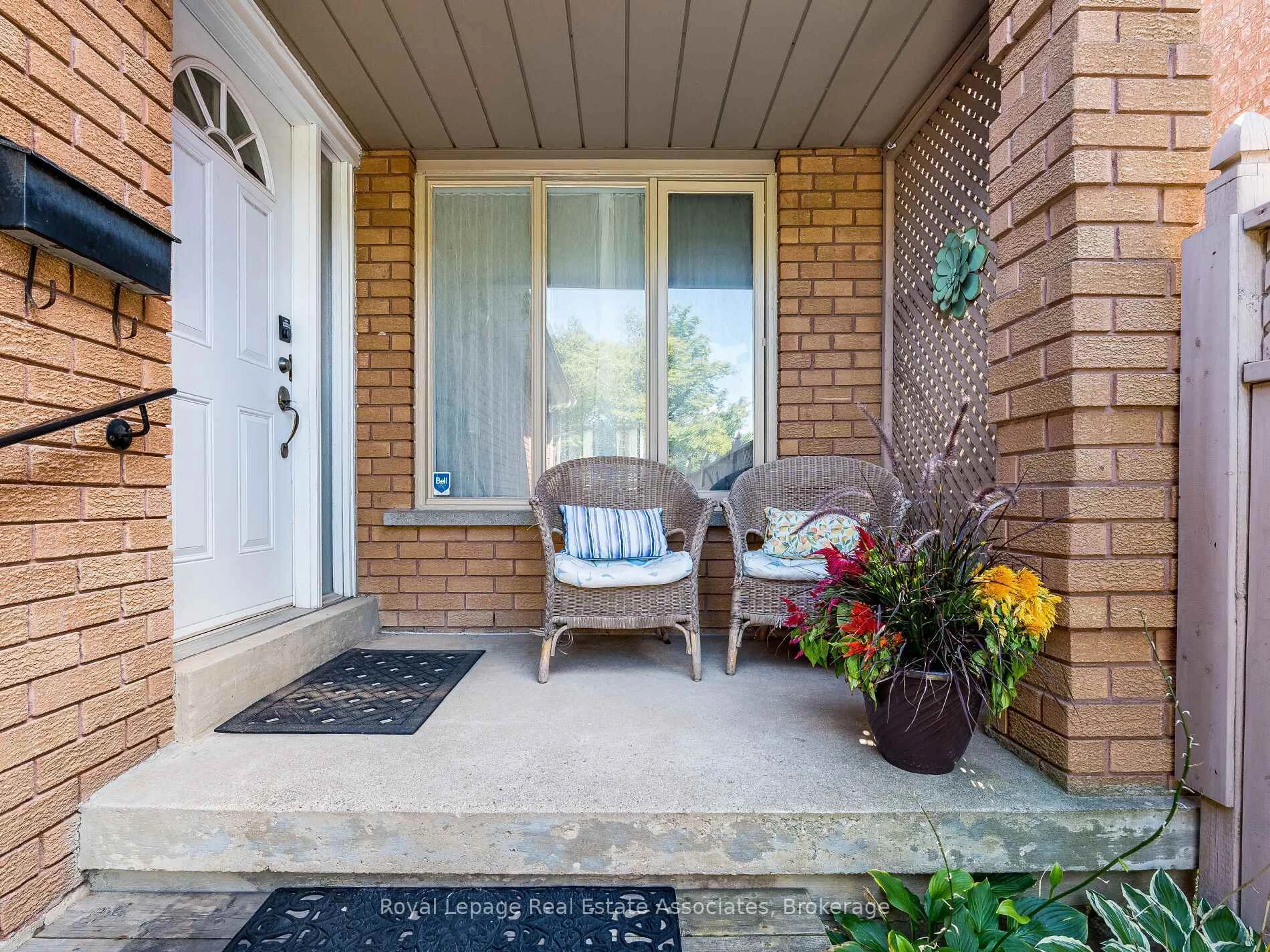 Indoor entryway for 6033 Duford Dr, Mississauga Ontario L5V 1A8
