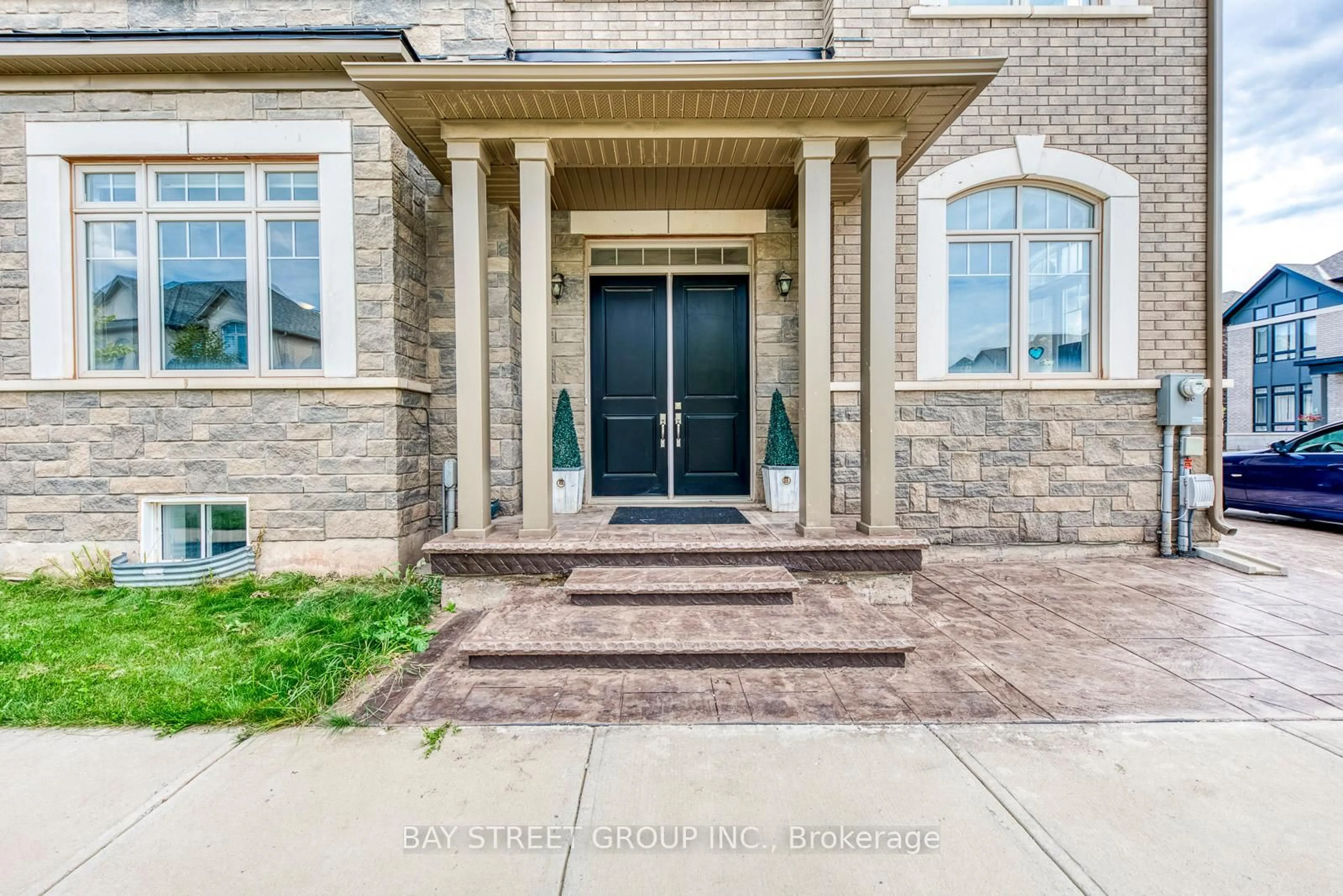Unknown for 26 Merlin St, Oakville Ontario L6H 0Z3