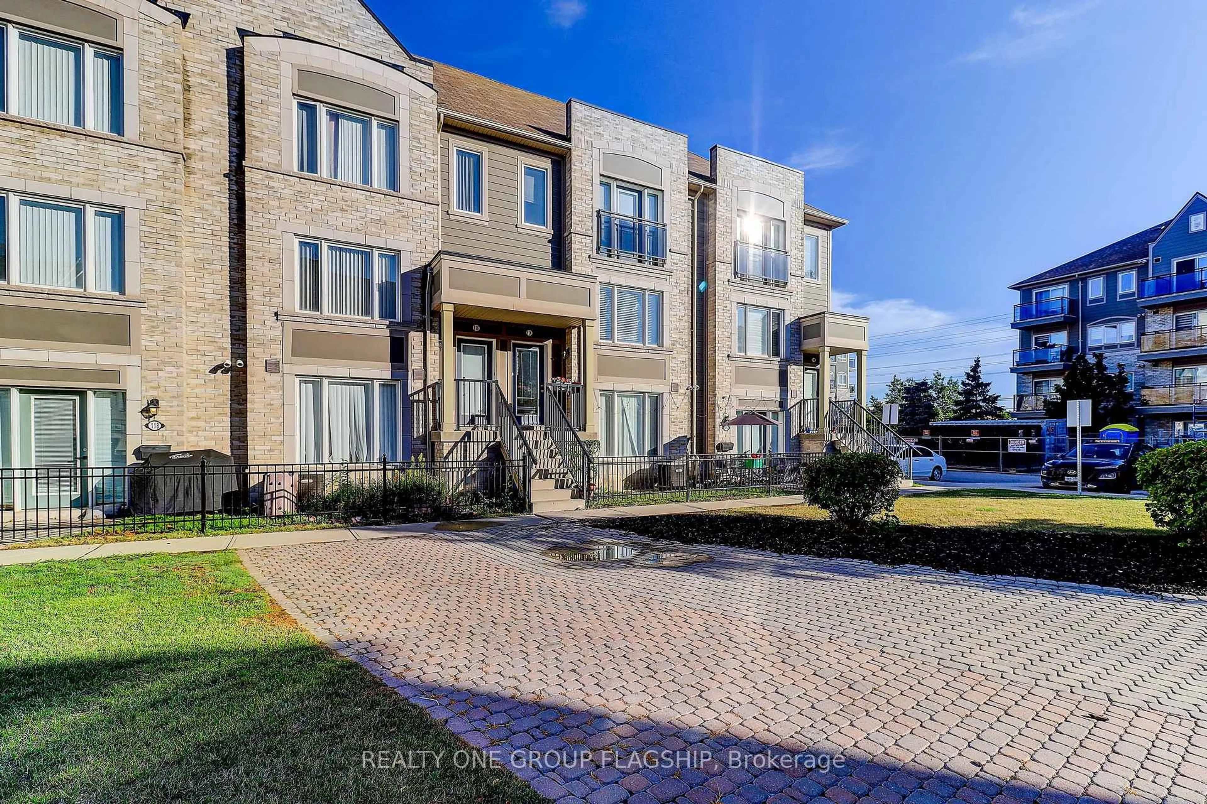 Unknown for 3050 Erin Centre Blvd #114, Mississauga Ontario L5M 0P5