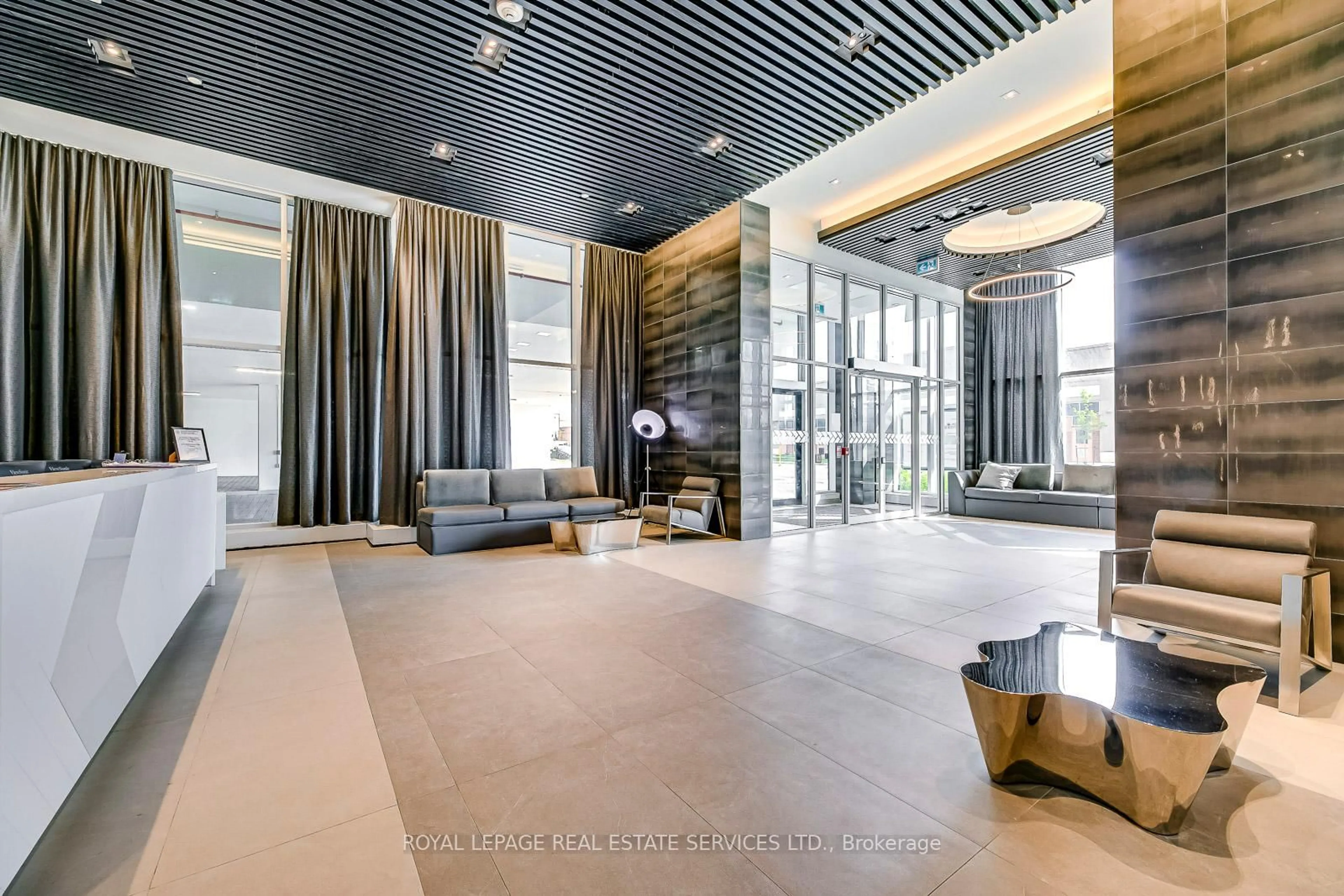 Lobby for 2489 Taunton Dr #1318, Oakville Ontario L6H 3R9