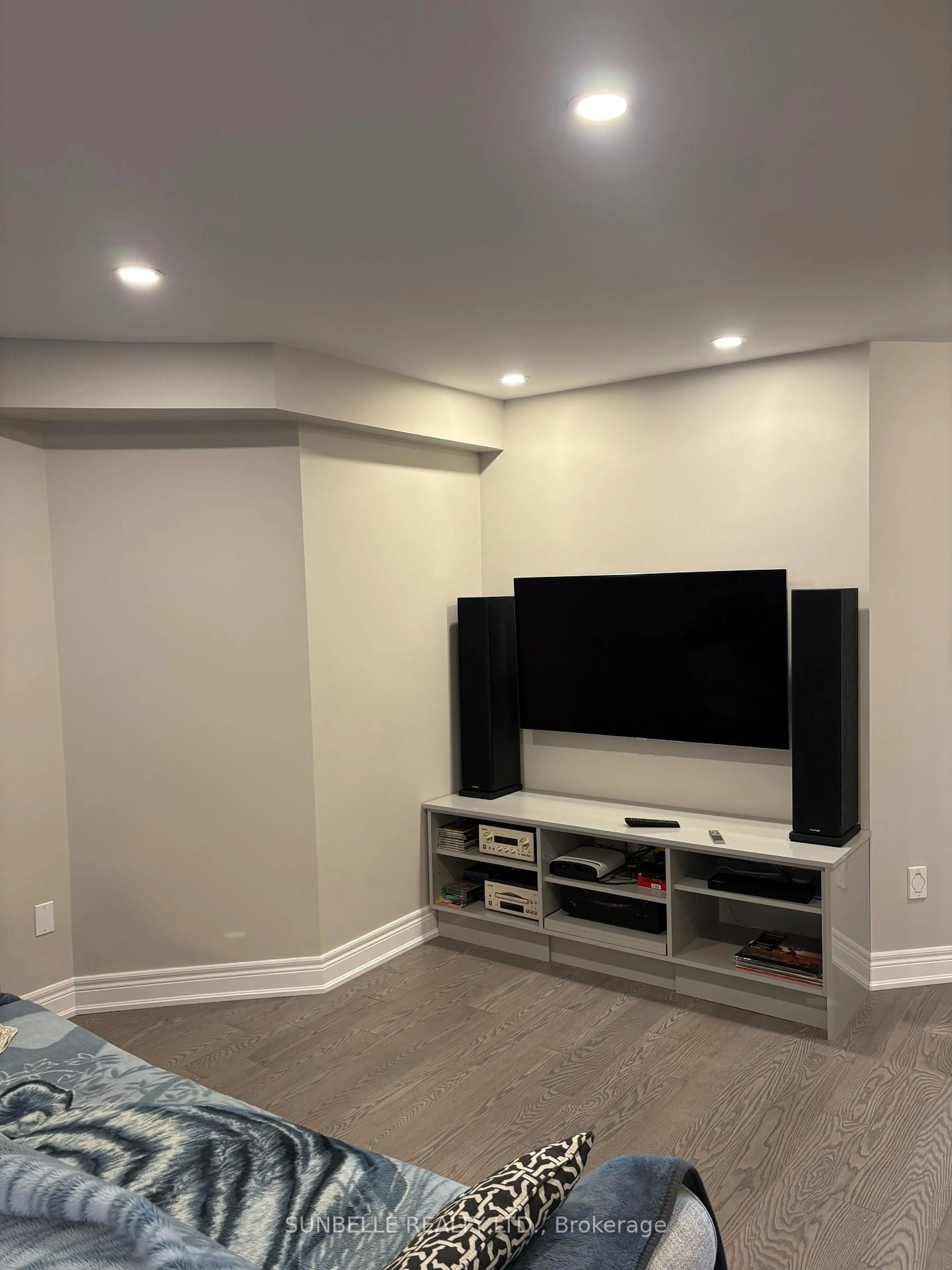 Home theater for 12 Stella Cres, Caledon Ontario L7E 2C3
