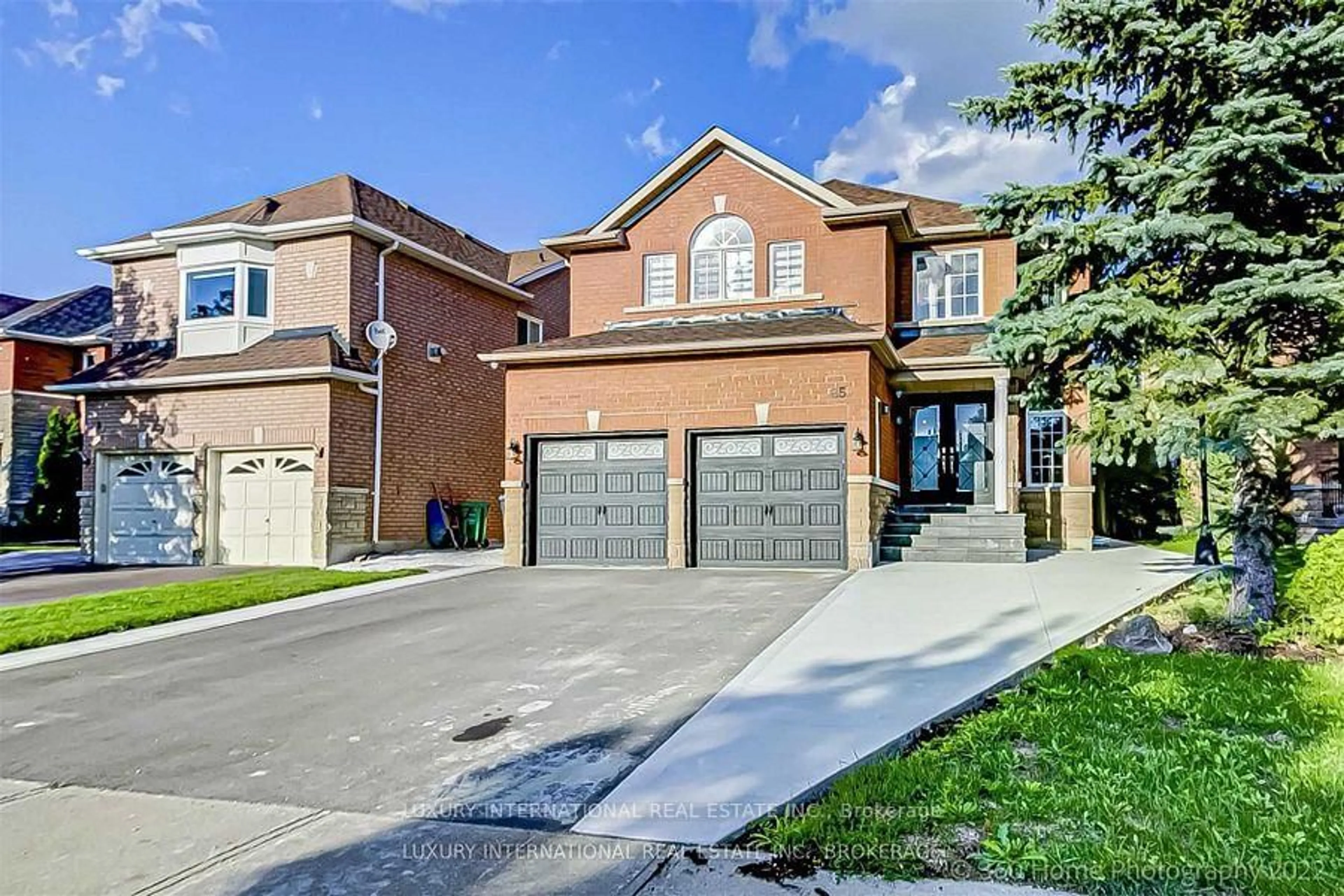 Home with brick exterior material, street for 85 Summer Valley Dr, Brampton Ontario L6Z 4T8