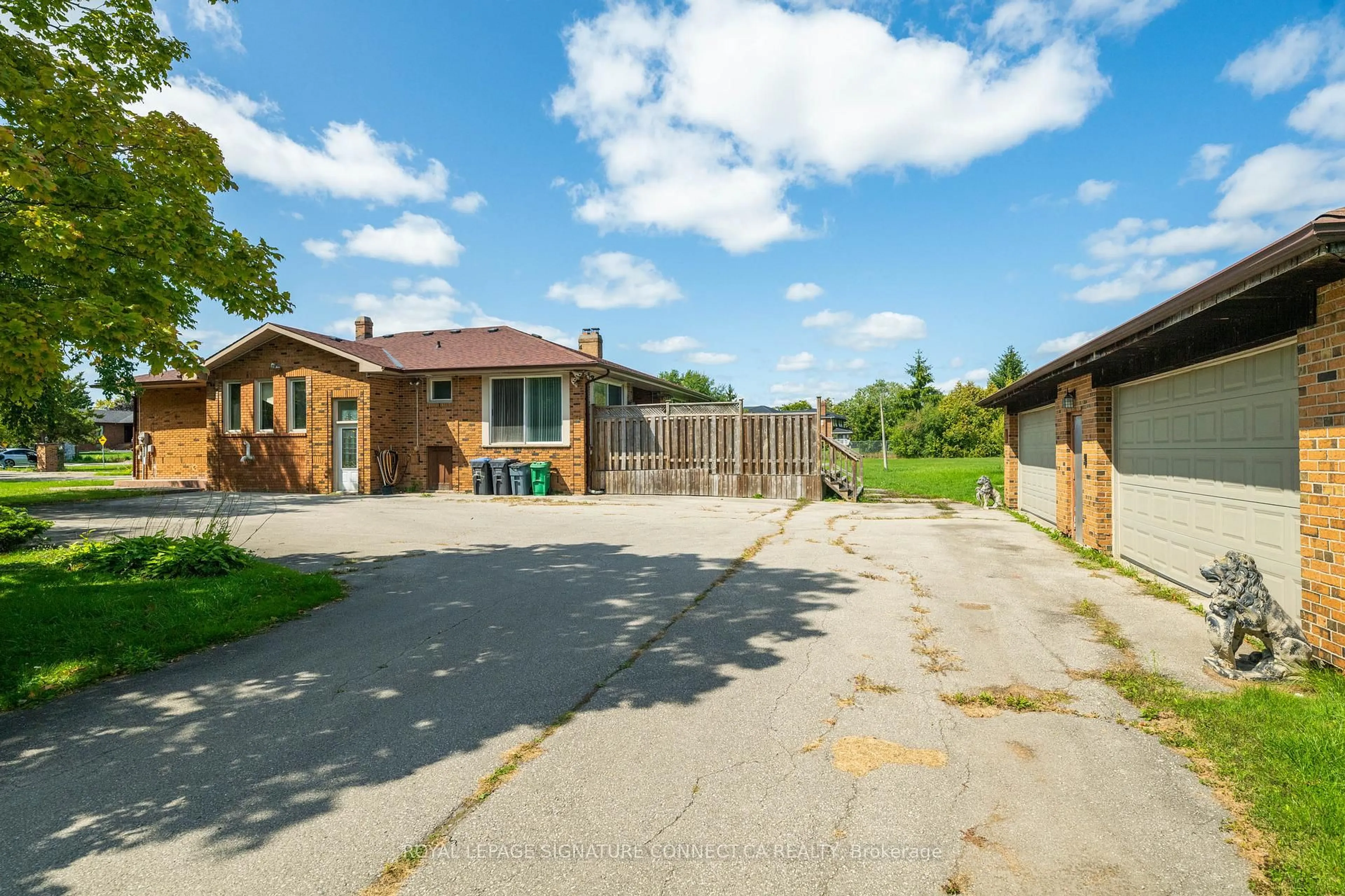 A pic from outside/outdoor area/front of a property/back of a property/a pic from drone, street for 11 Julian Dr, Brampton Ontario L6P 0L3
