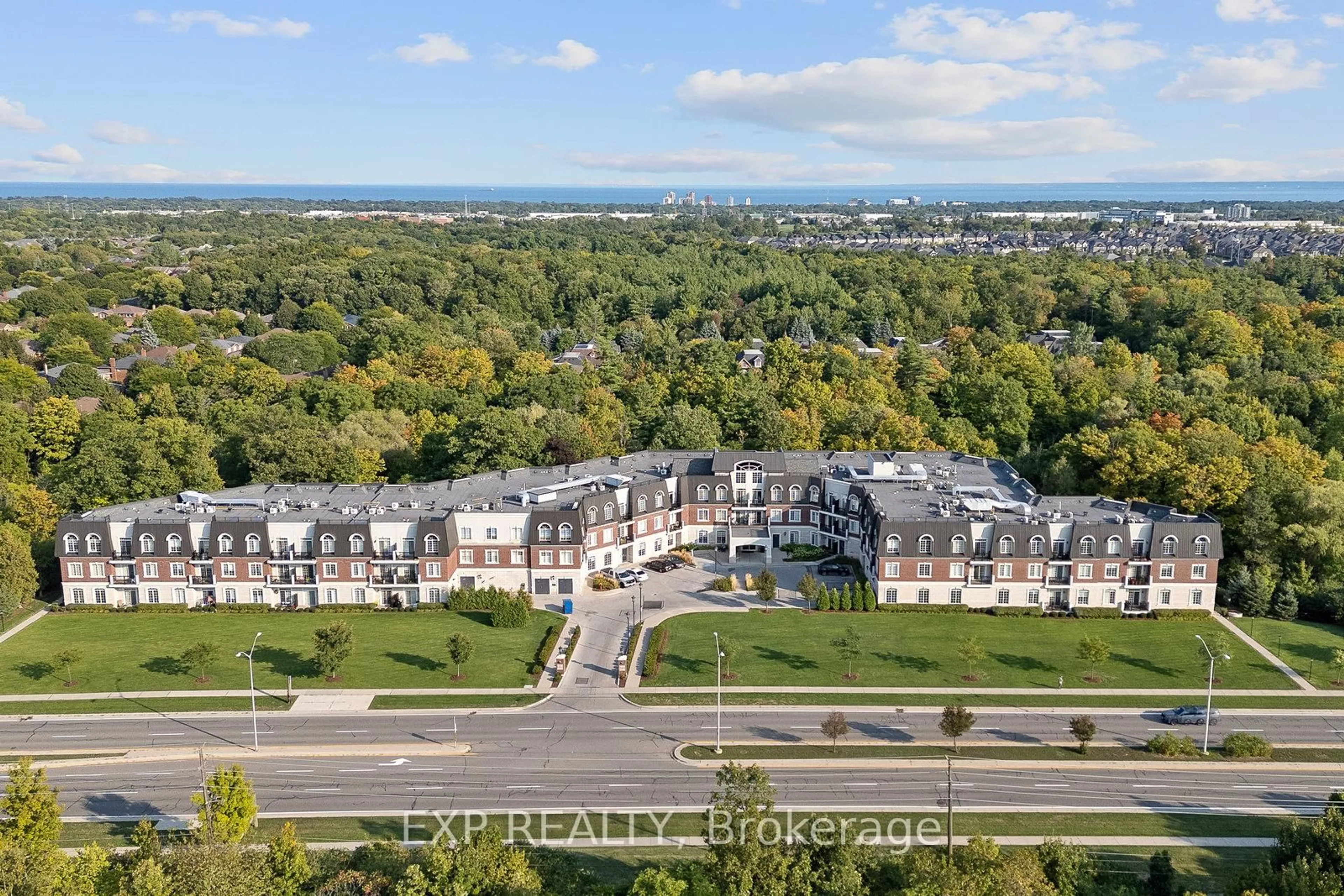 A pic from outside/outdoor area/front of a property/back of a property/a pic from drone, unknown for 2300 Upper Middle Rd #325, Oakville Ontario L6M 0T4