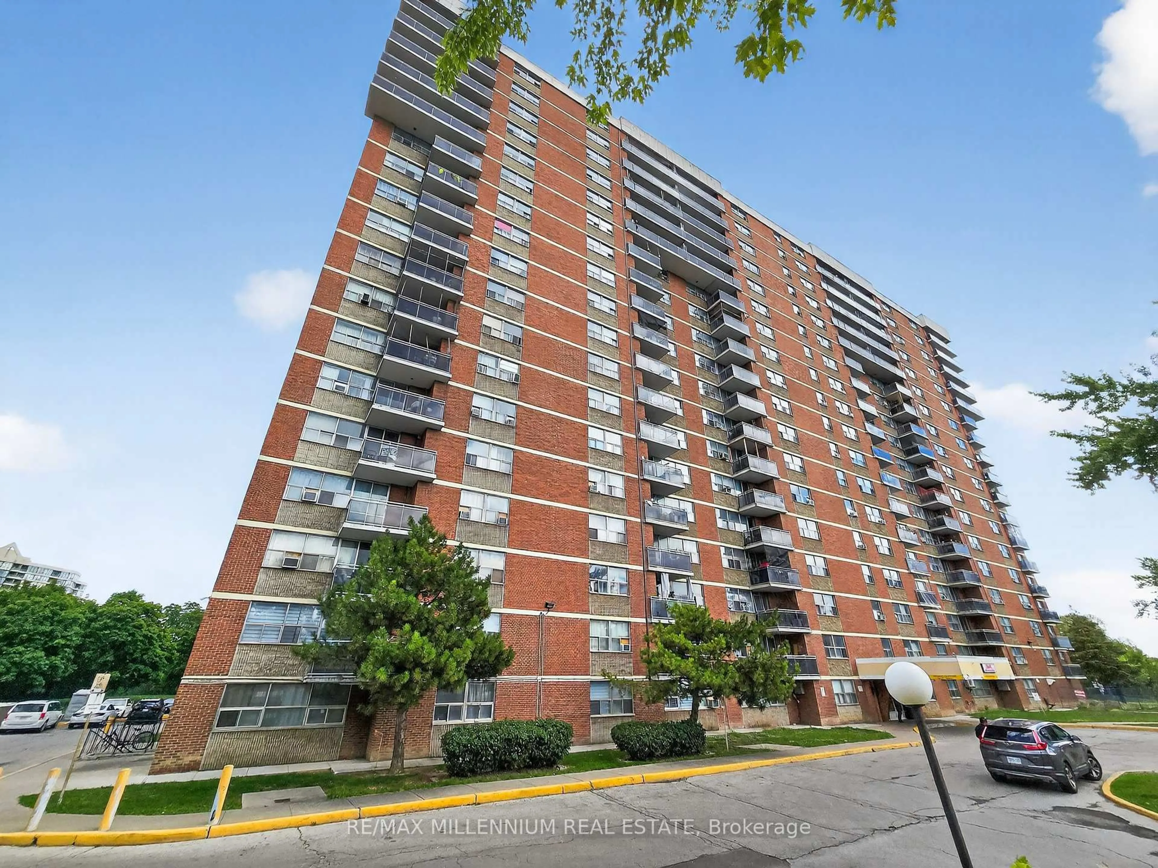 Unknown for 2645 Kipling Ave #1811, Toronto Ontario M9V 3S6