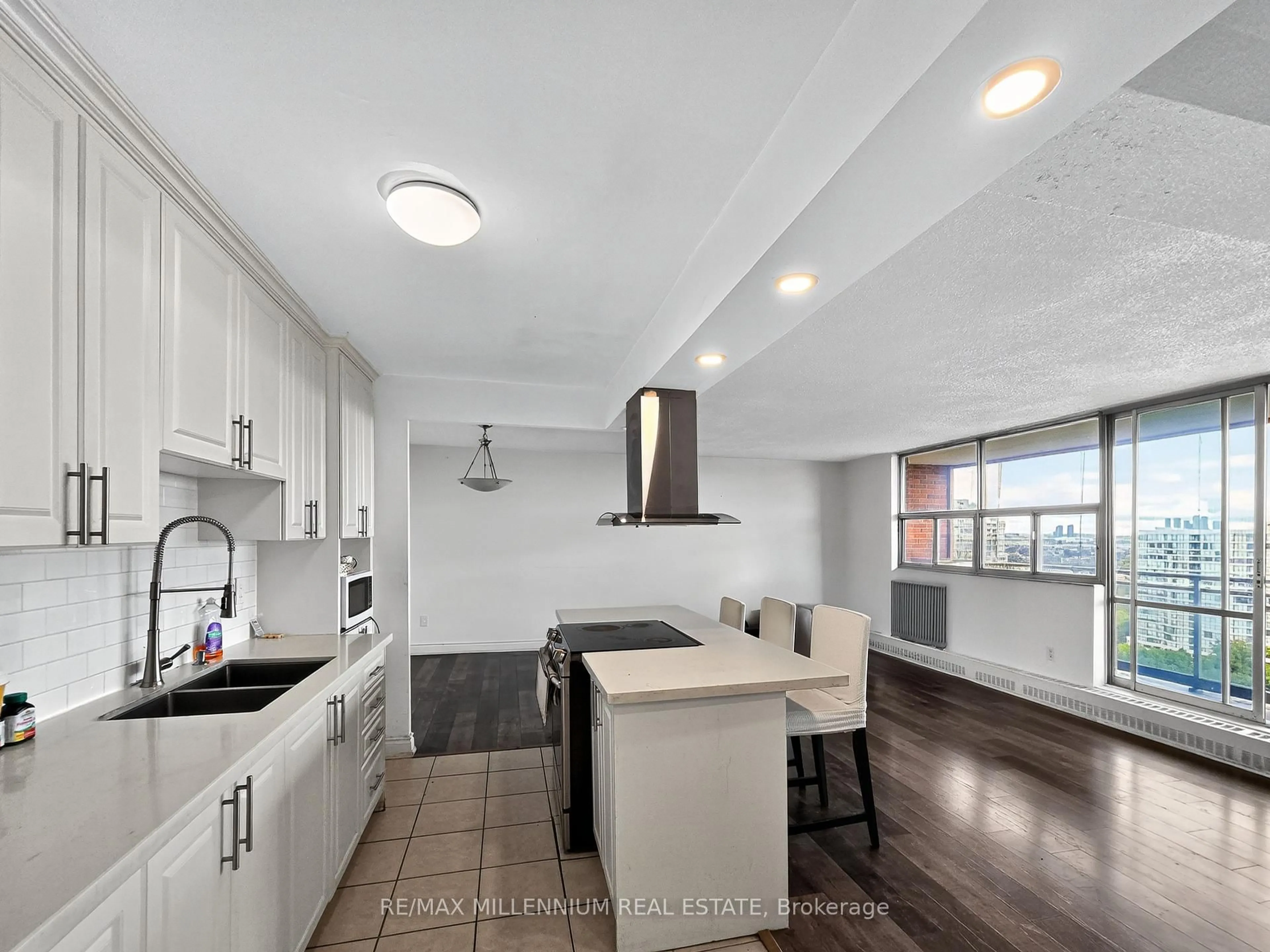 Open concept kitchen, unknown for 2645 Kipling Ave #1811, Toronto Ontario M9V 3S6