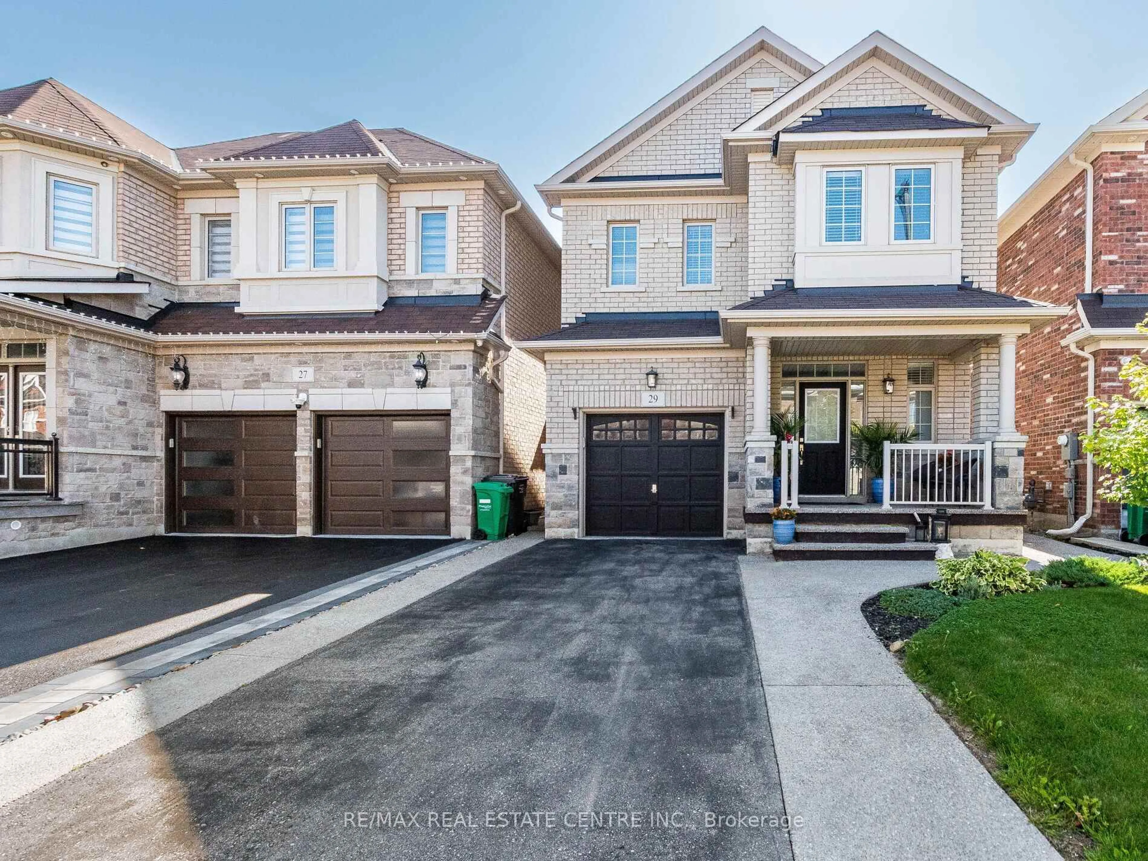 Home with brick exterior material, street for 29 Masken Circ, Brampton Ontario L7A 4K3