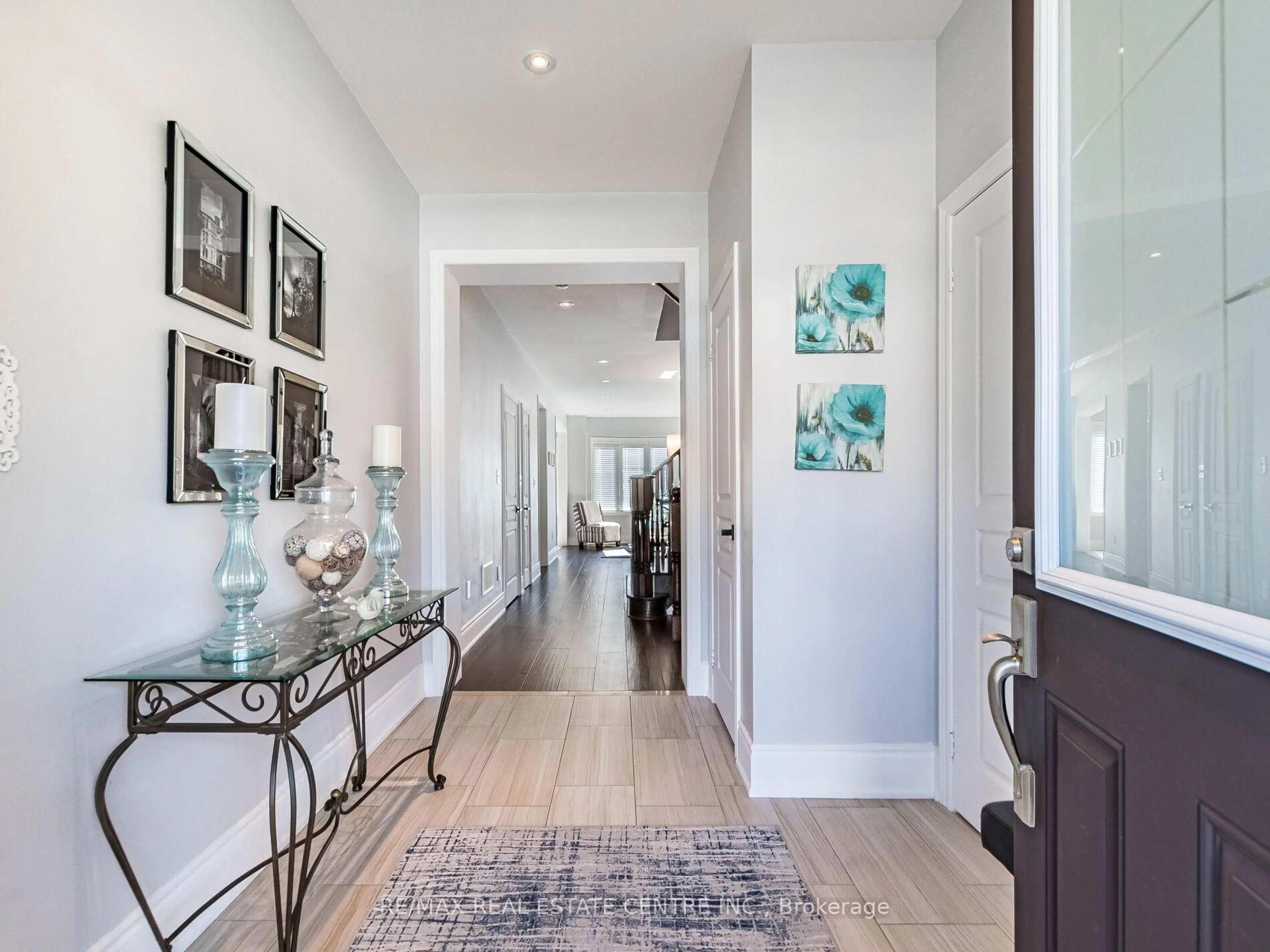 Indoor entryway for 29 Masken Circ, Brampton Ontario L7A 4K3