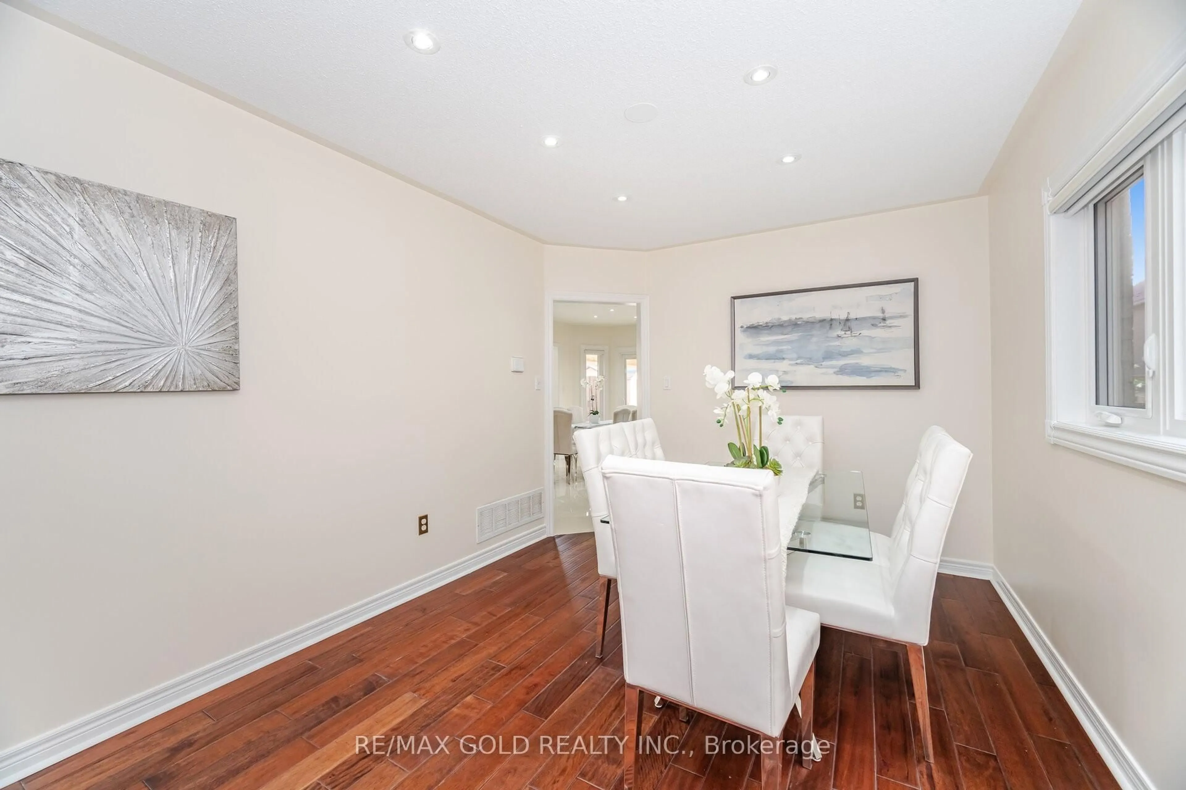 Dining room, wood/laminate floor for 30 Golden Eagle Rd, Brampton Ontario L6R 1Z4