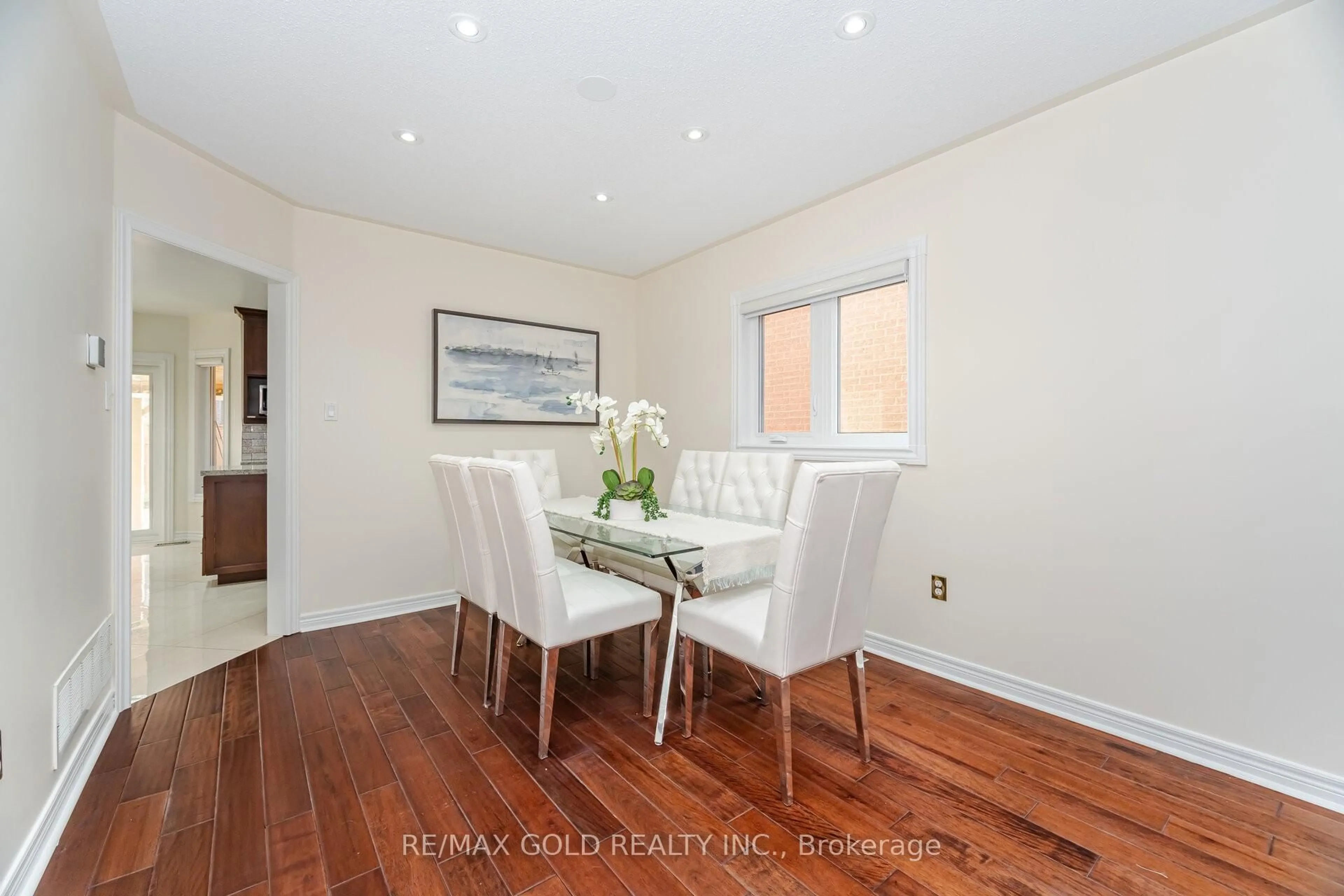 Dining room, wood/laminate floor for 30 Golden Eagle Rd, Brampton Ontario L6R 1Z4