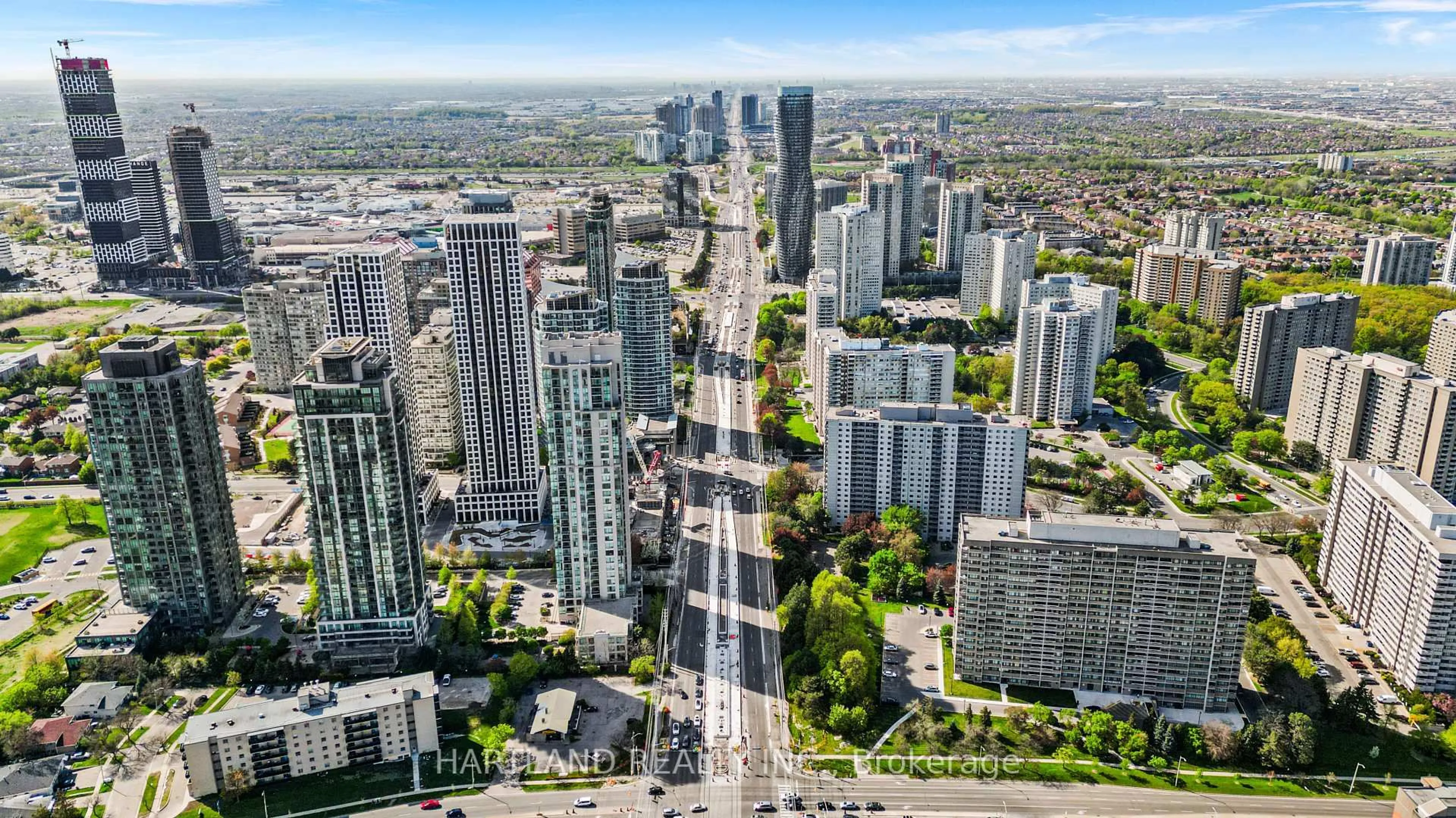 A pic from outside/outdoor area/front of a property/back of a property/a pic from drone, city buildings view from balcony for 3504 Hurontario St #2701, Mississauga Ontario L5B 0B9