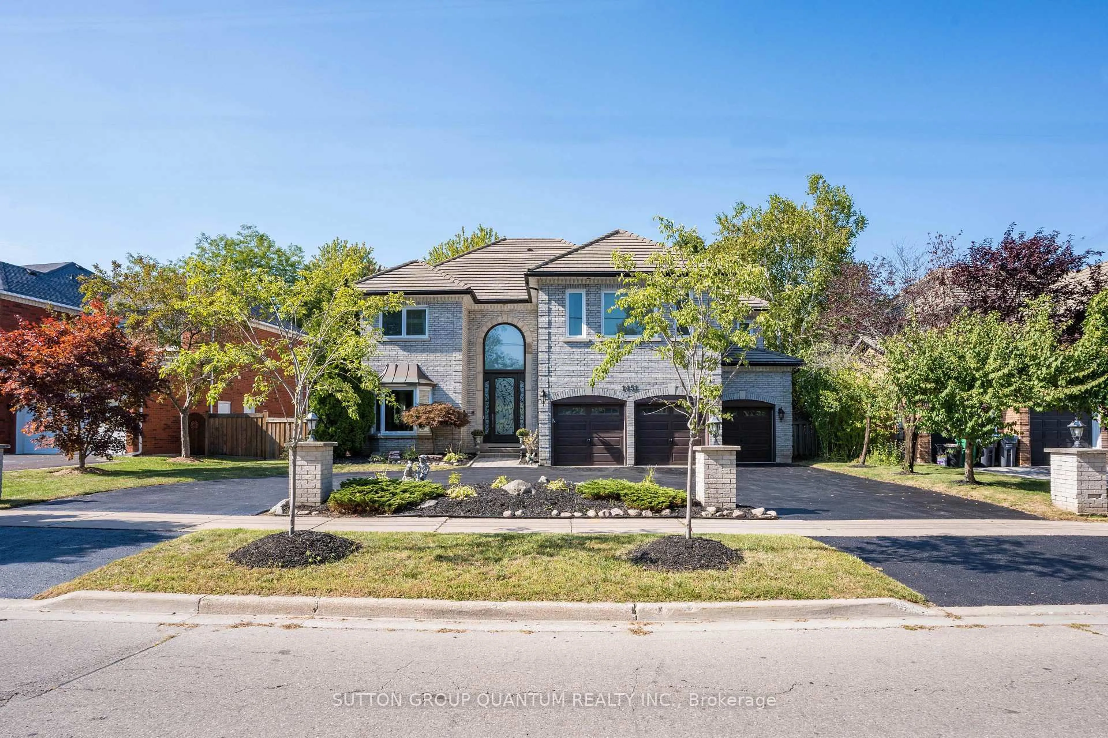 Home with brick exterior material, street for 1451 Indian Rd, Mississauga Ontario L5H 1S5