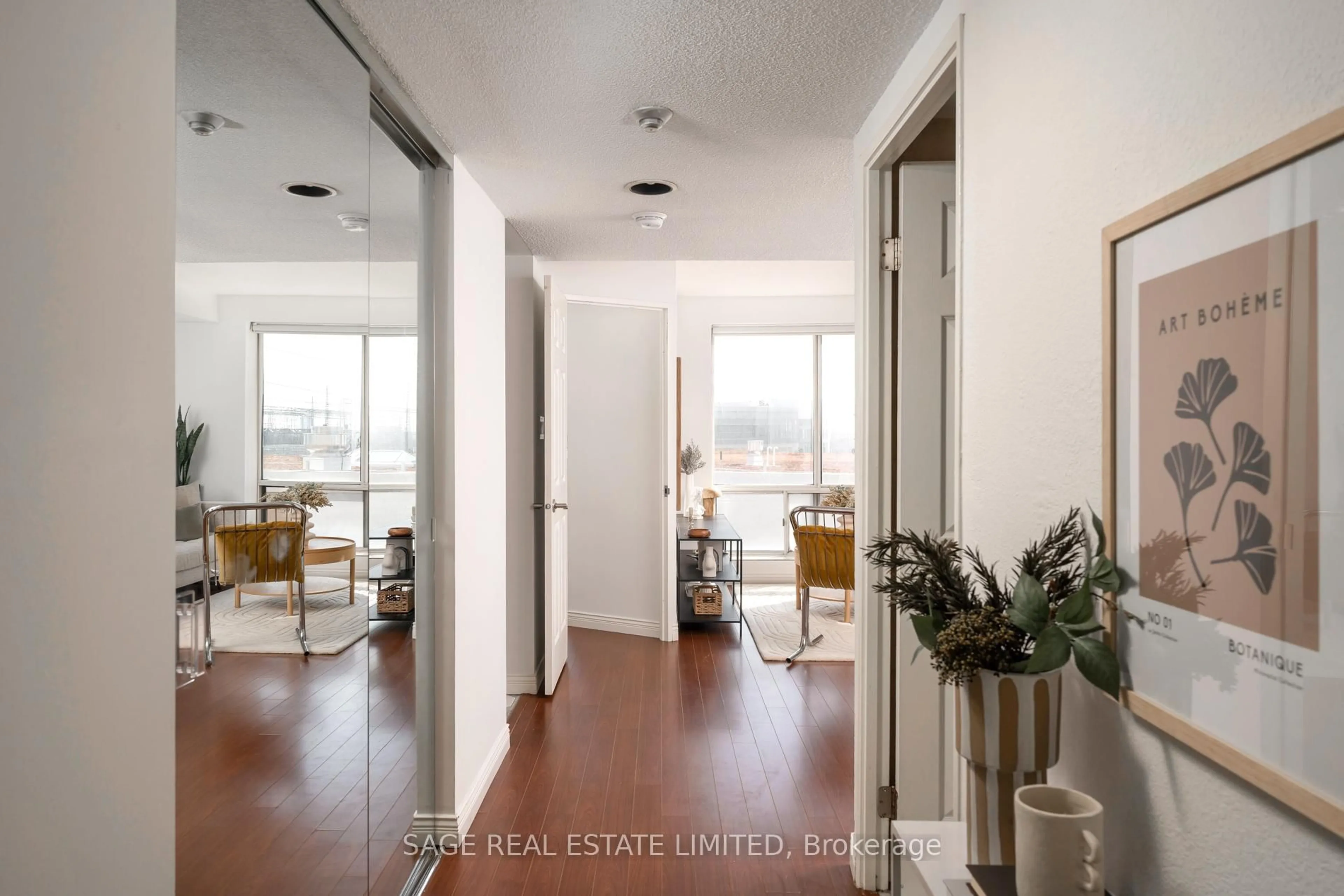Indoor entryway for 101 Subway Cres #205, Toronto Ontario M9B 6K4