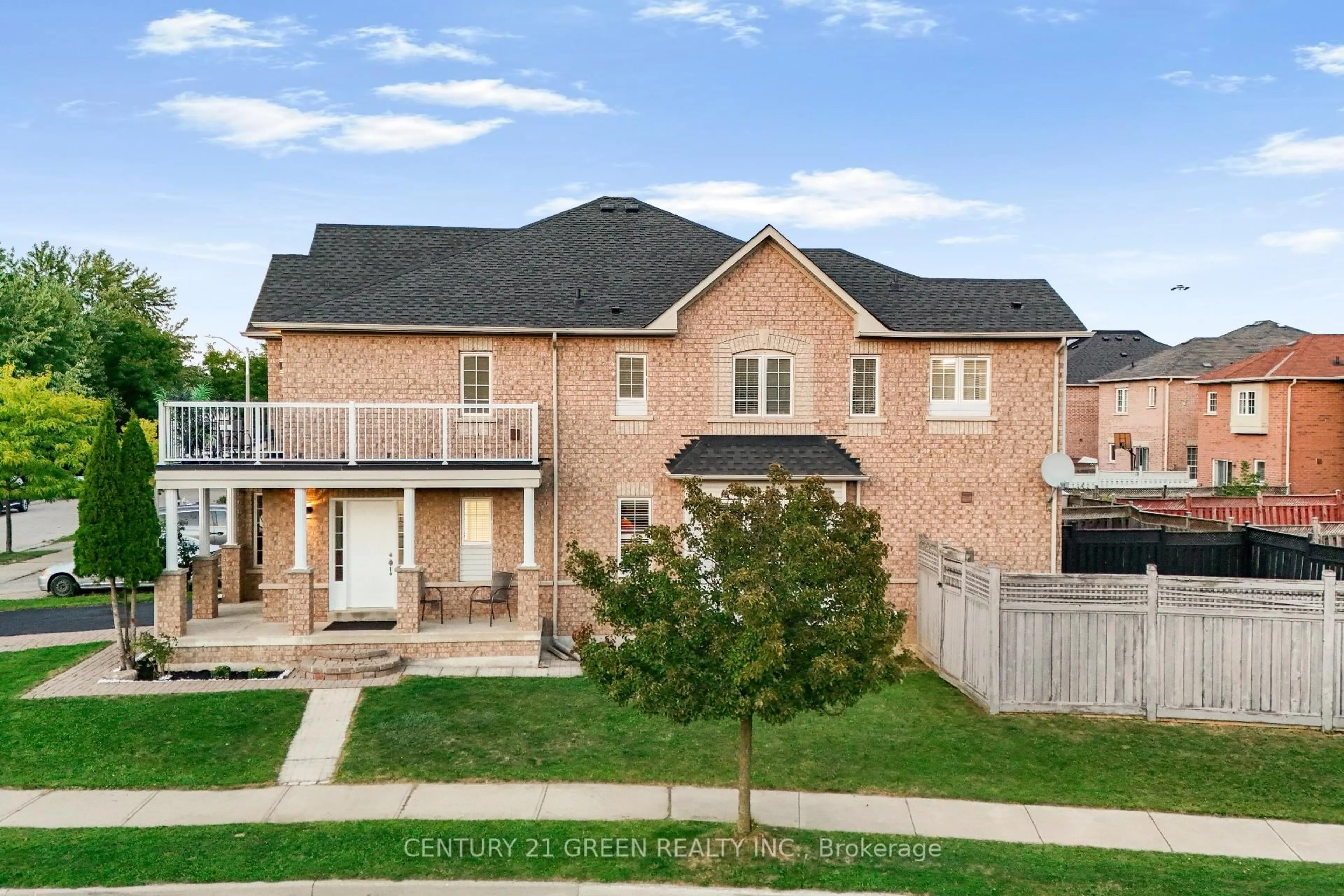 Home with brick exterior material, street for 35 Samantha Cres, Brampton Ontario L6Z 0A6
