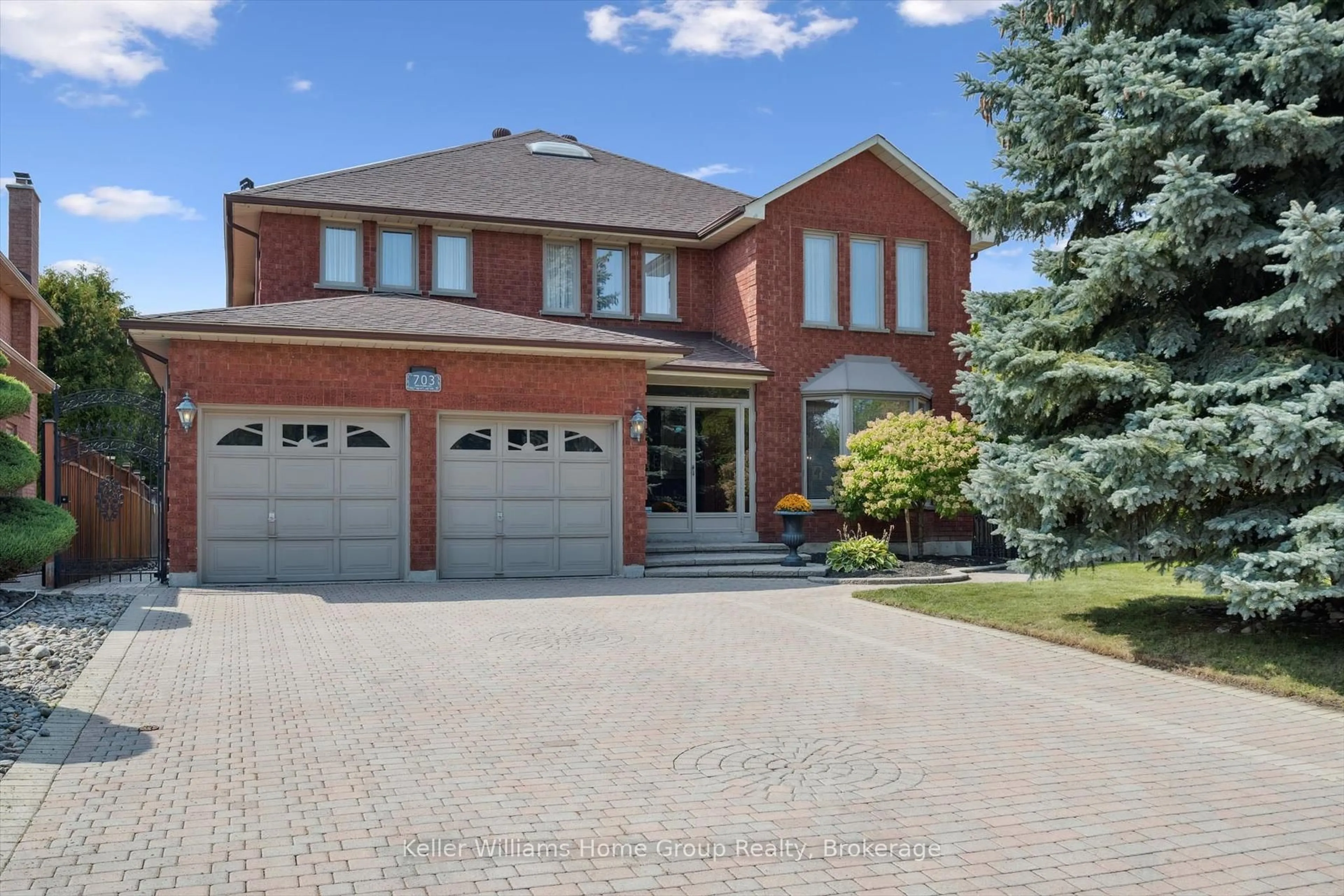 Home with brick exterior material, street for 703 Welcome Crt, Mississauga Ontario L5B 3P8