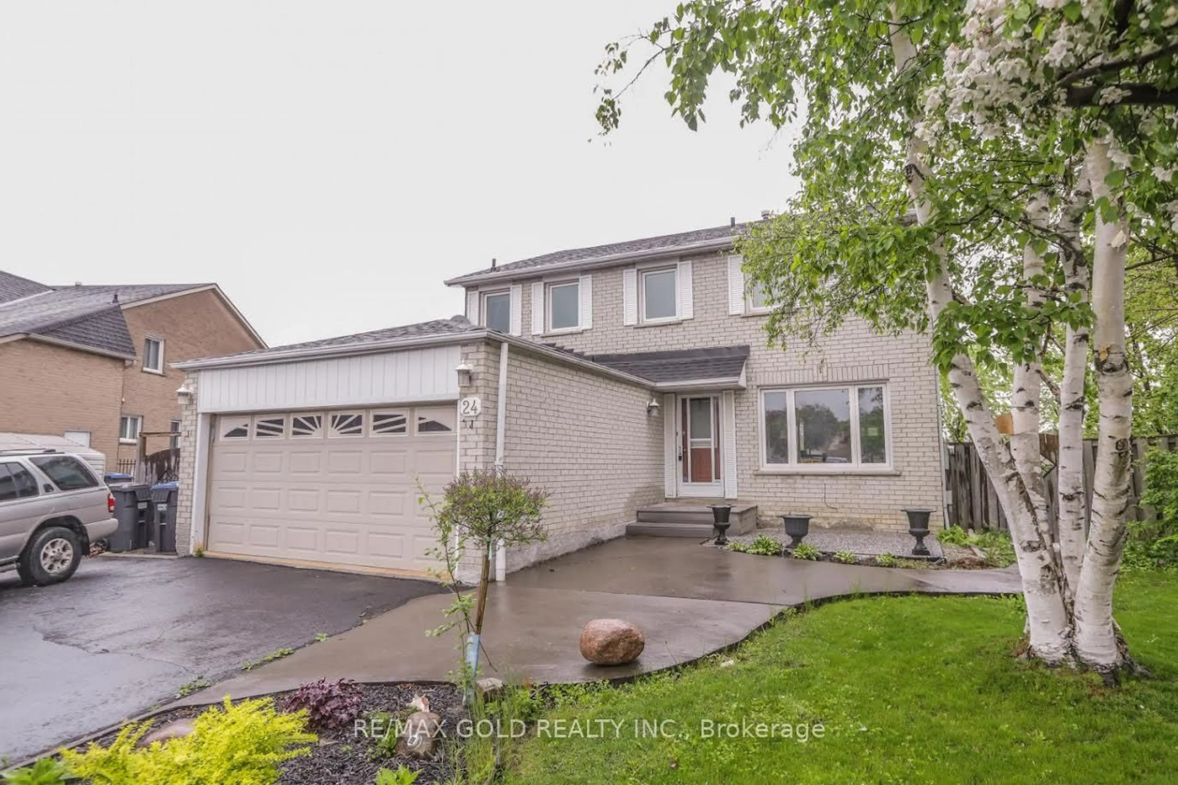 Home with vinyl exterior material, street for 24 Nobel Pl, Brampton Ontario L6S 4X5