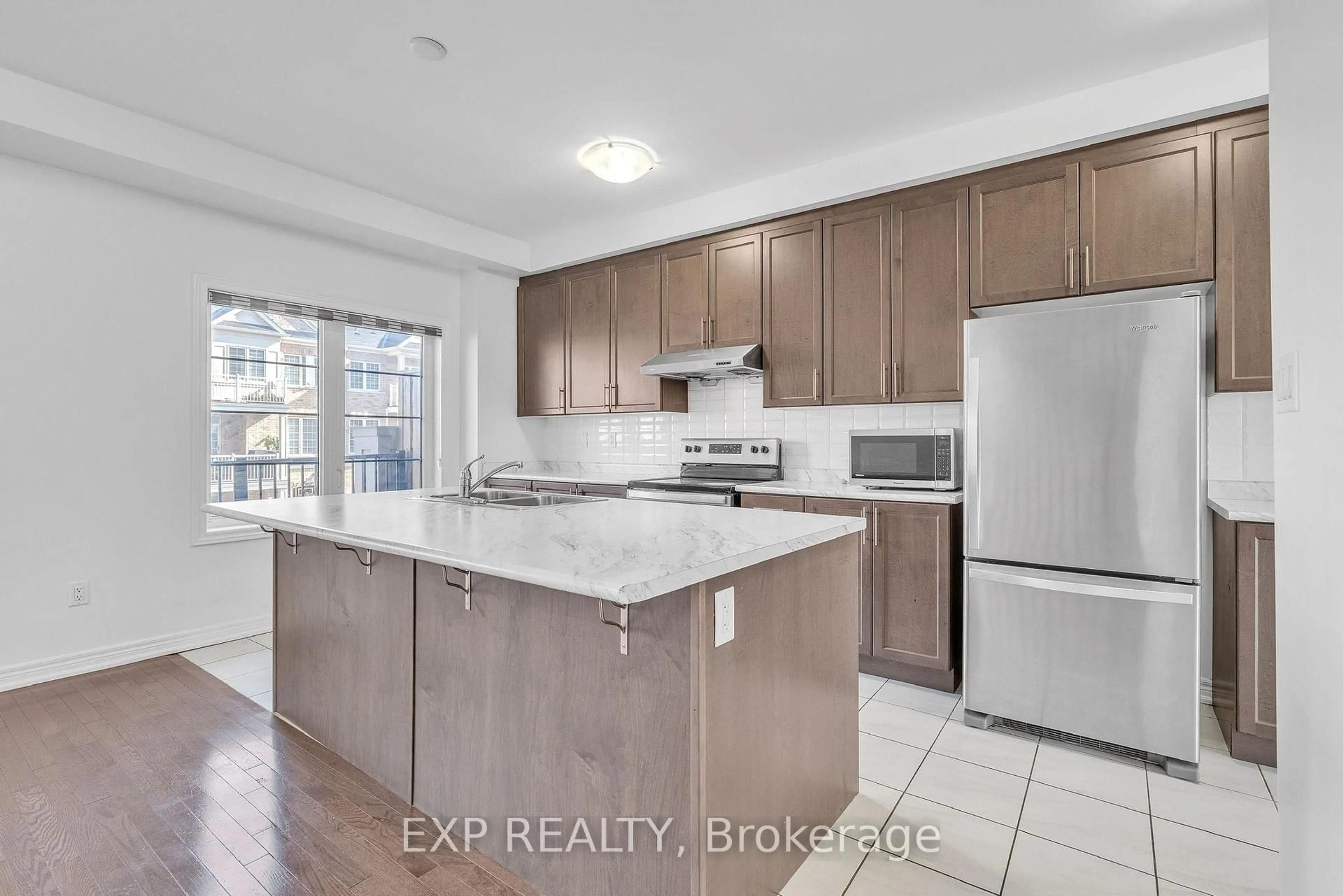 Open concept kitchen, unknown for 96 Fruitvale Circ, Brampton Ontario M2N 6K8
