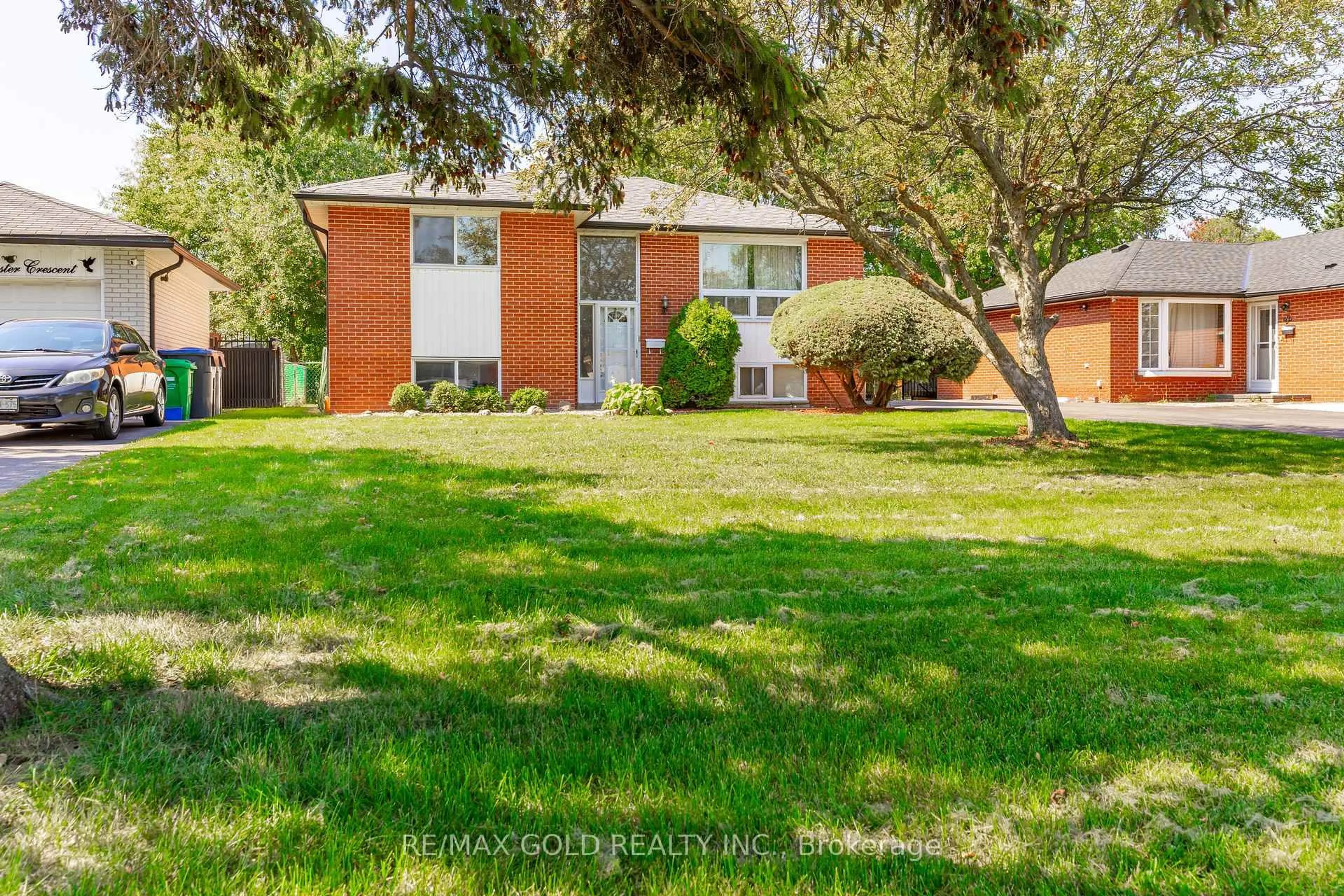 Home with brick exterior material, street for 20 Dunster Cres, Brampton Ontario L6T 3J7