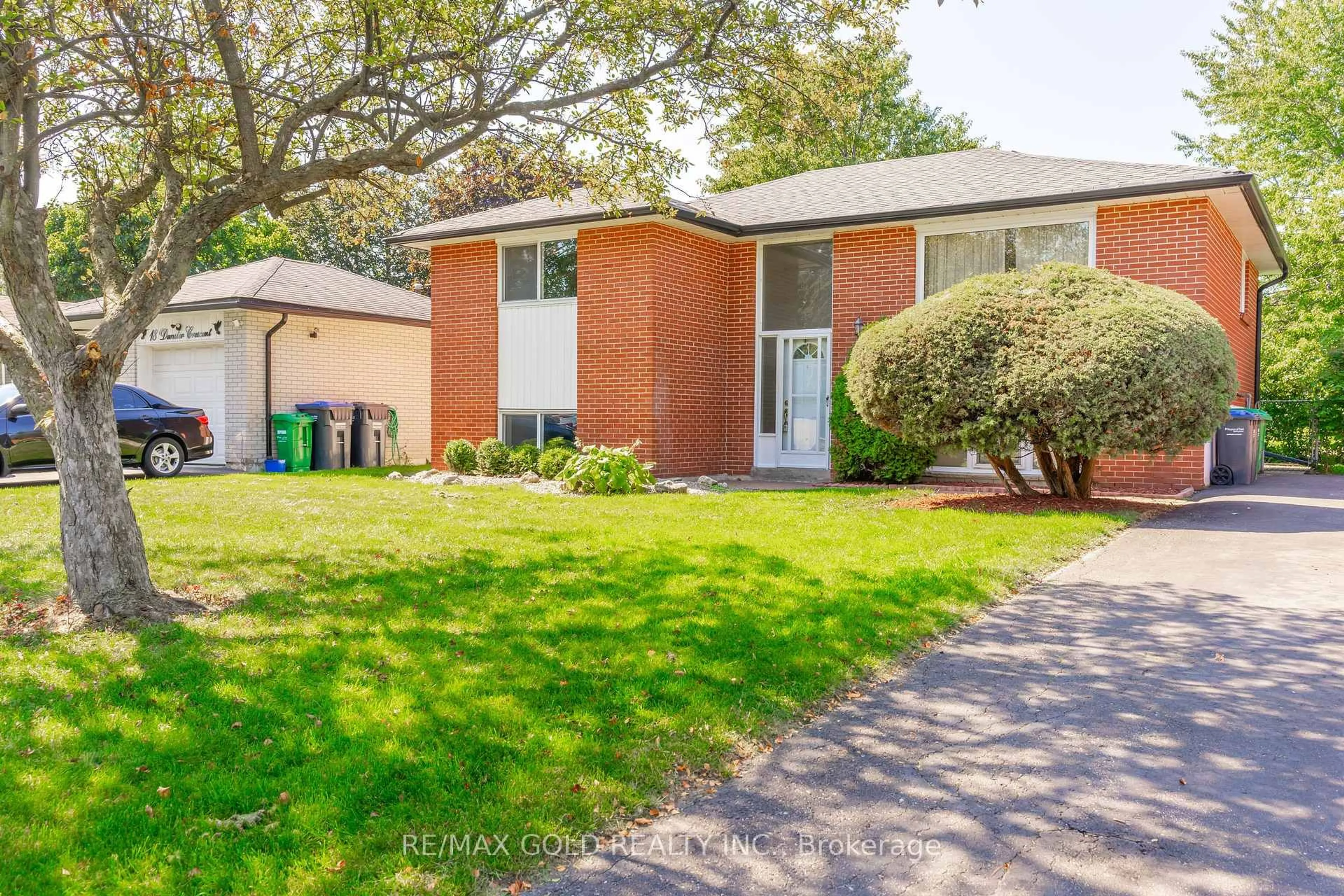 Home with brick exterior material, street for 20 Dunster Cres, Brampton Ontario L6T 3J7