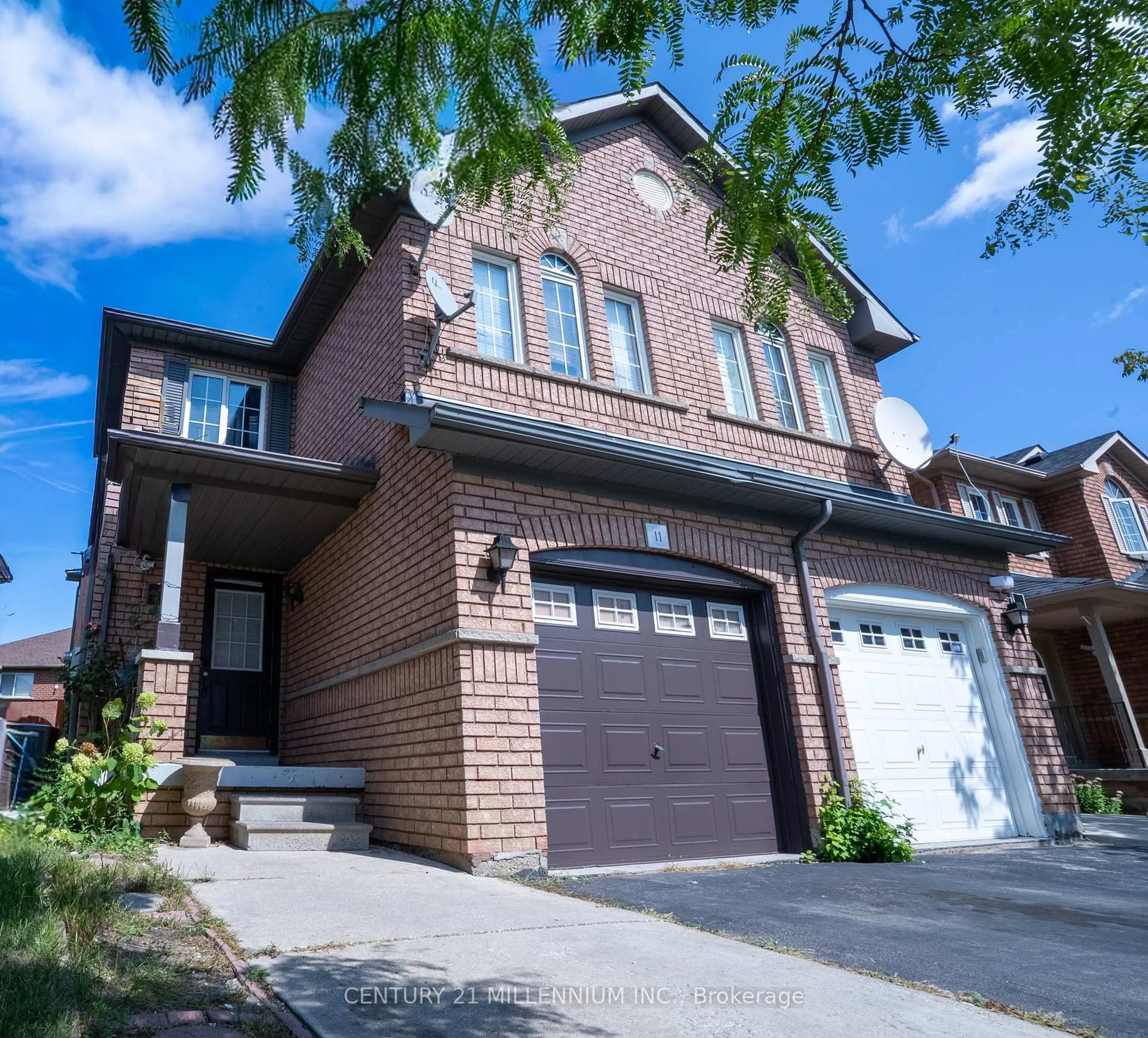 Home with brick exterior material, street for 11 Blairwood Crt, Brampton Ontario L6P 1B5