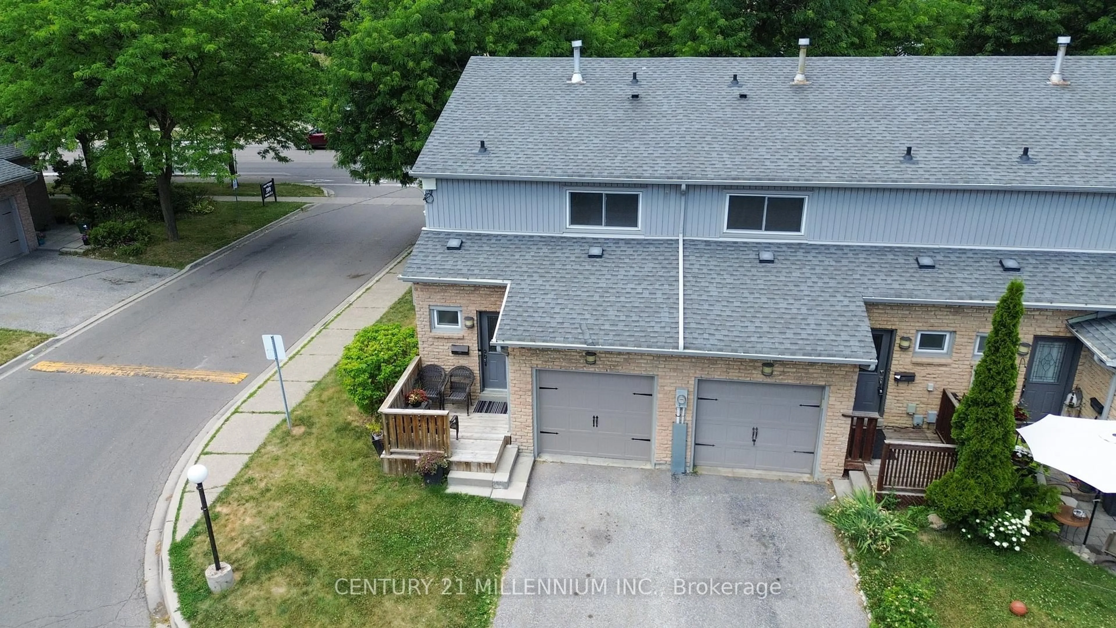 A pic from outside/outdoor area/front of a property/back of a property/a pic from drone, unknown for 399 Vodden St #42, Brampton Ontario L6V 3V1