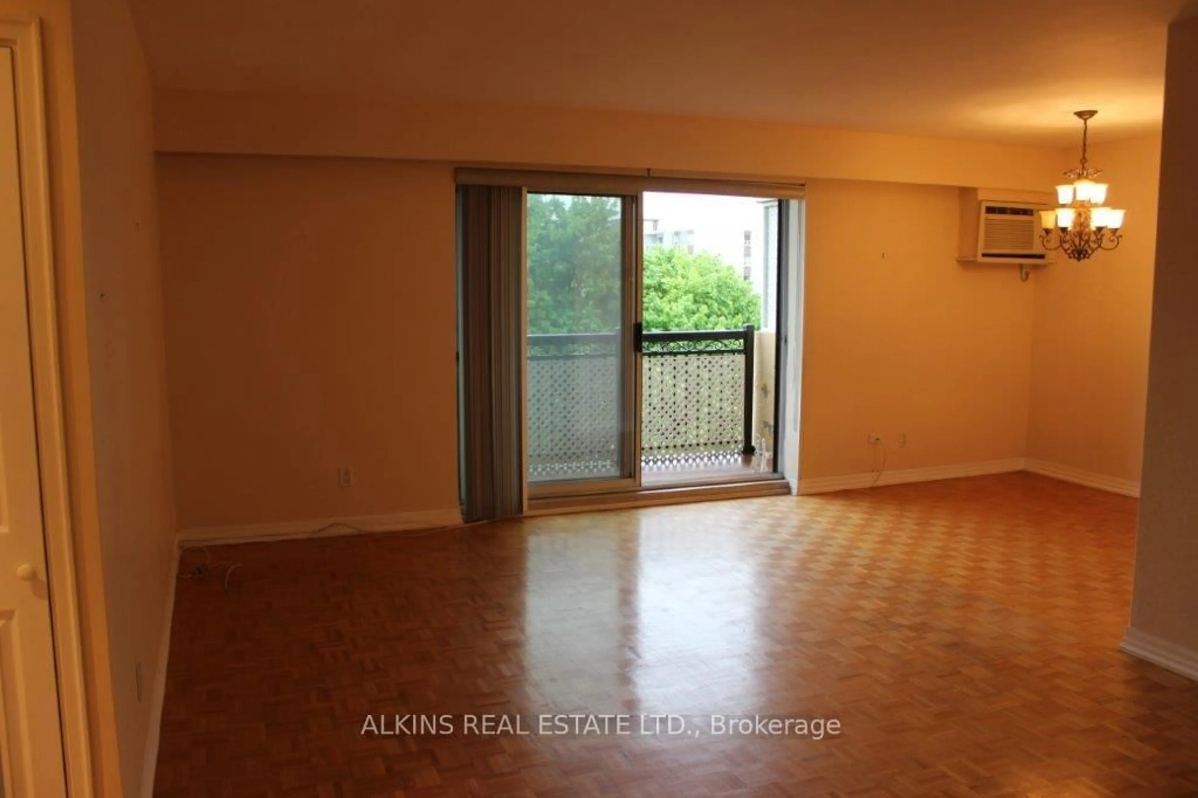 A pic of a room for 557 The East Mall #501, Toronto Ontario M9B 4A5