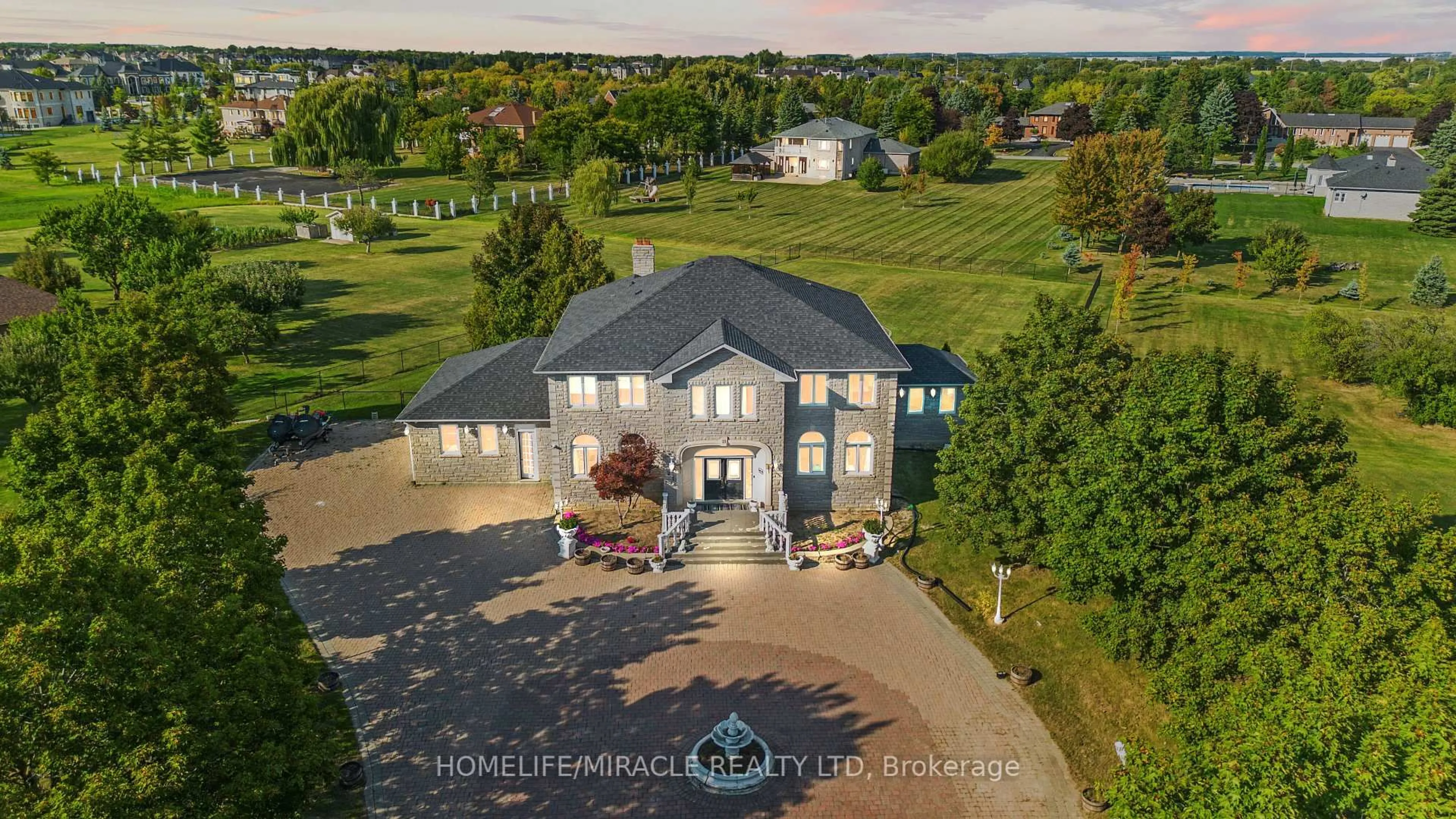 A pic from outside/outdoor area/front of a property/back of a property/a pic from drone, unknown for 21 Bowman Ave, Brampton Ontario L6P 0Y1
