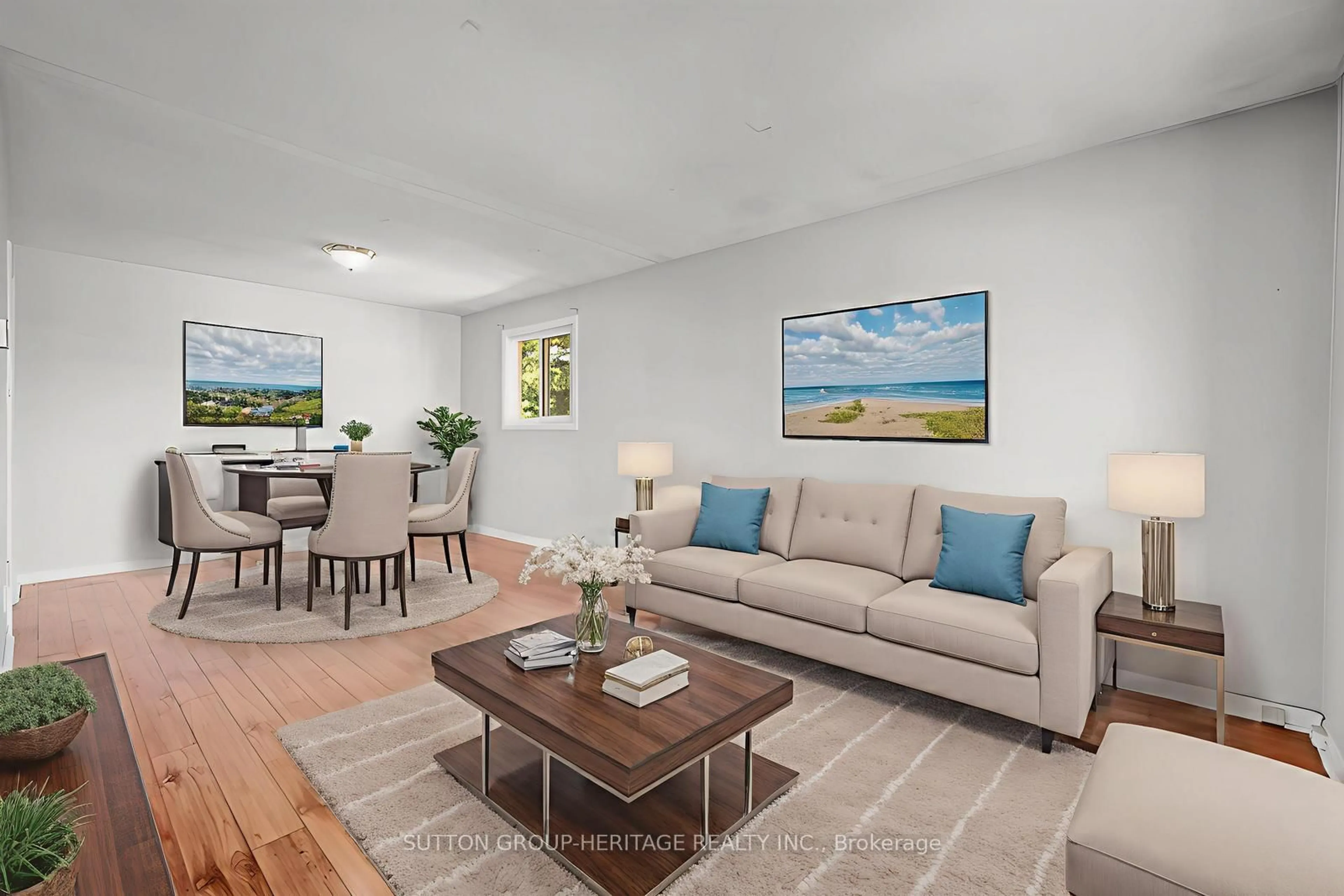 Living room with furniture, unknown for 8 Poinsettia Pl, Brampton Ontario L6S 3S1