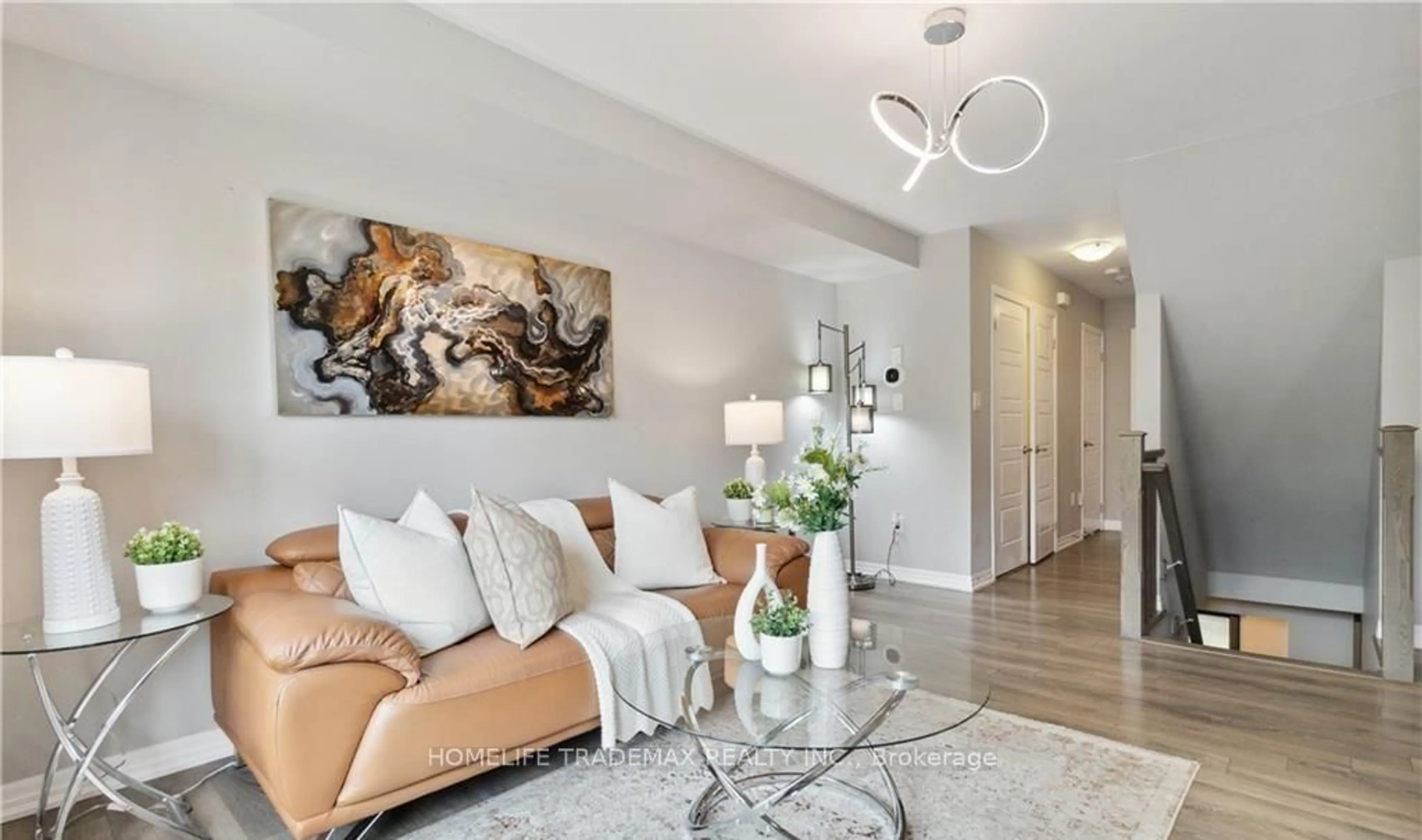 Living room with furniture, unknown for 3061 Mistletoe Gdns, Oakville Ontario L6M 0Y8