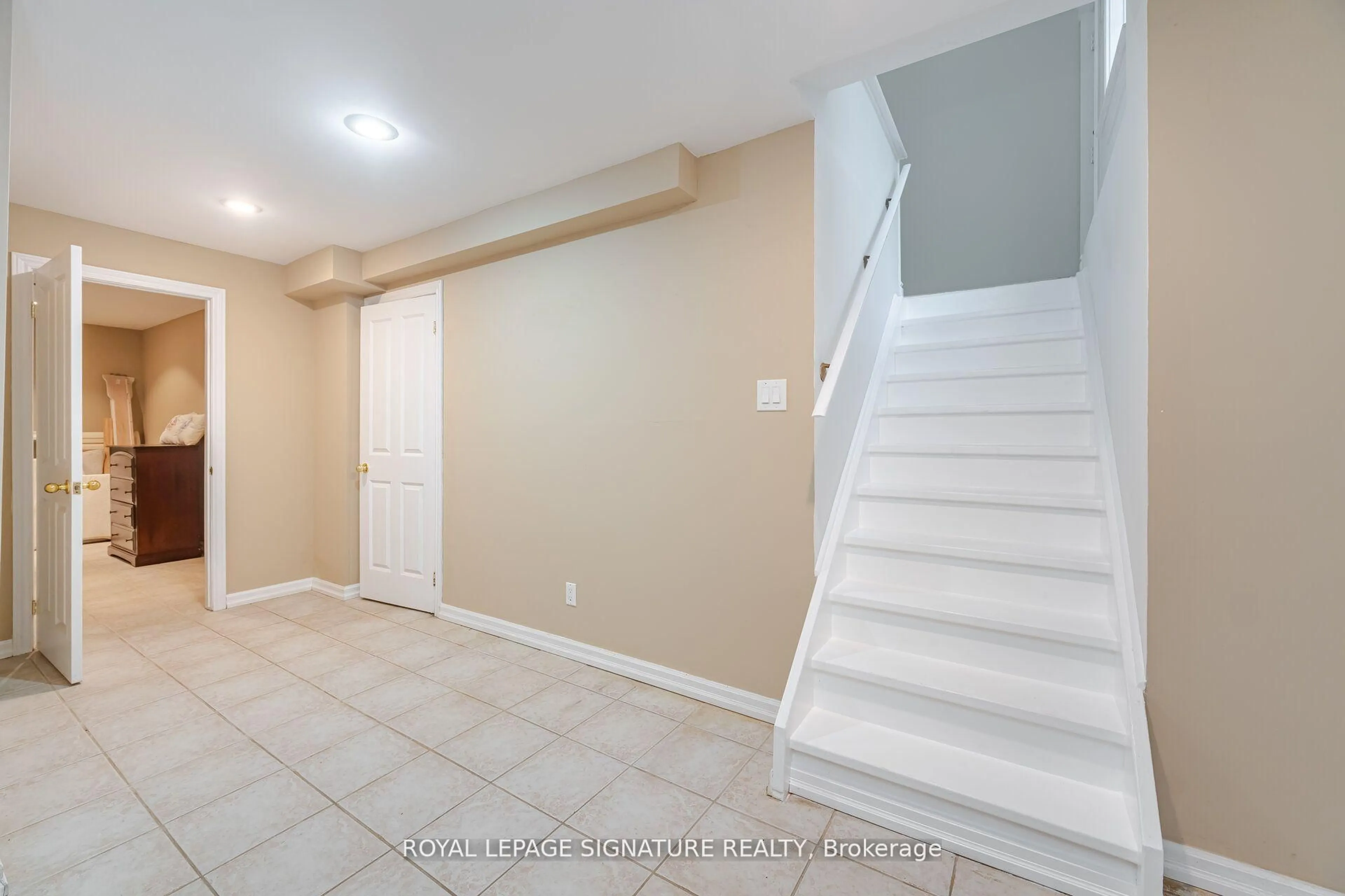 Unknown for 4097 Hickory Dr, Mississauga Ontario L4W 1L1