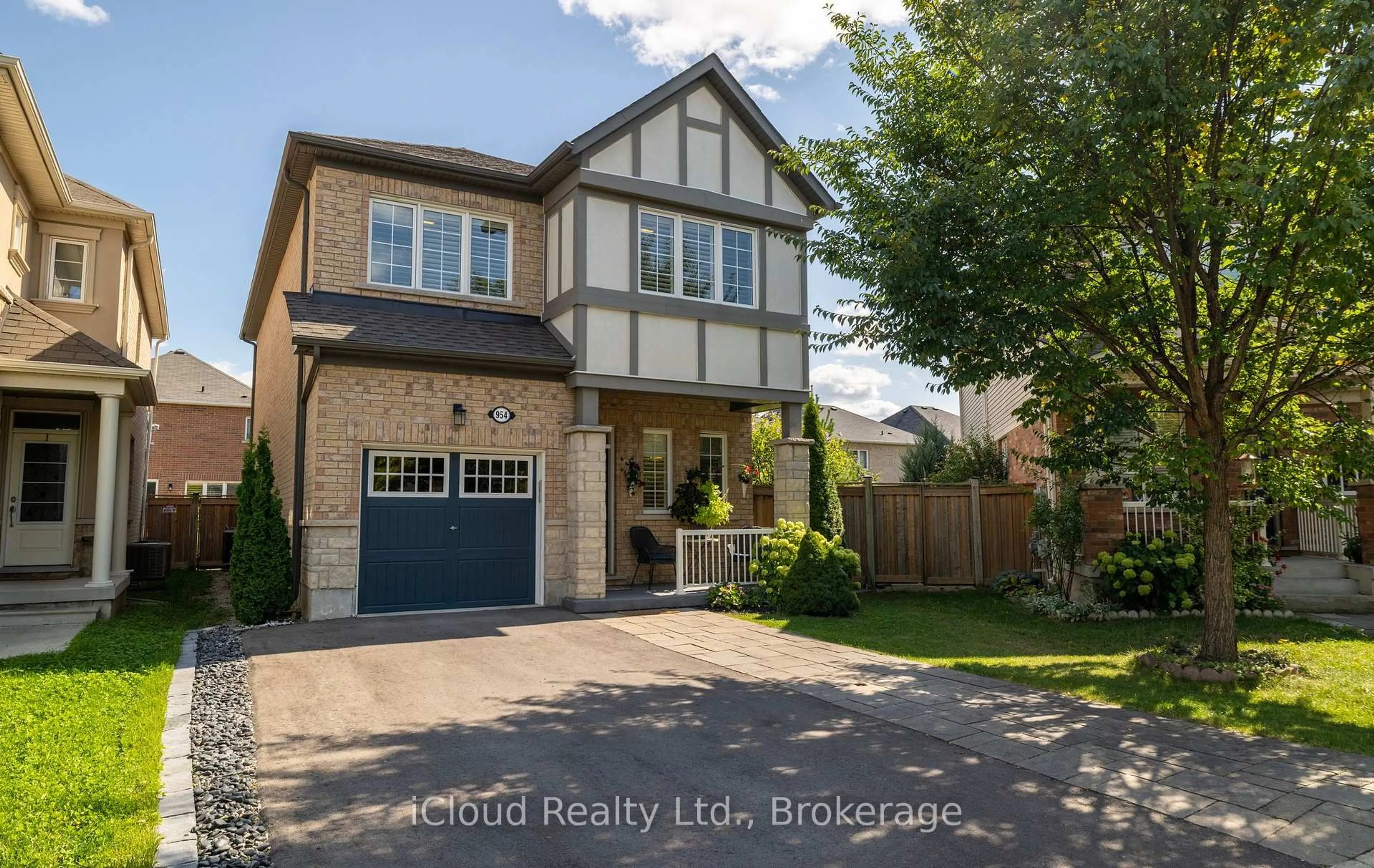 Home with brick exterior material, street for 954 Penson Cres, Milton Ontario L9T 8Z7