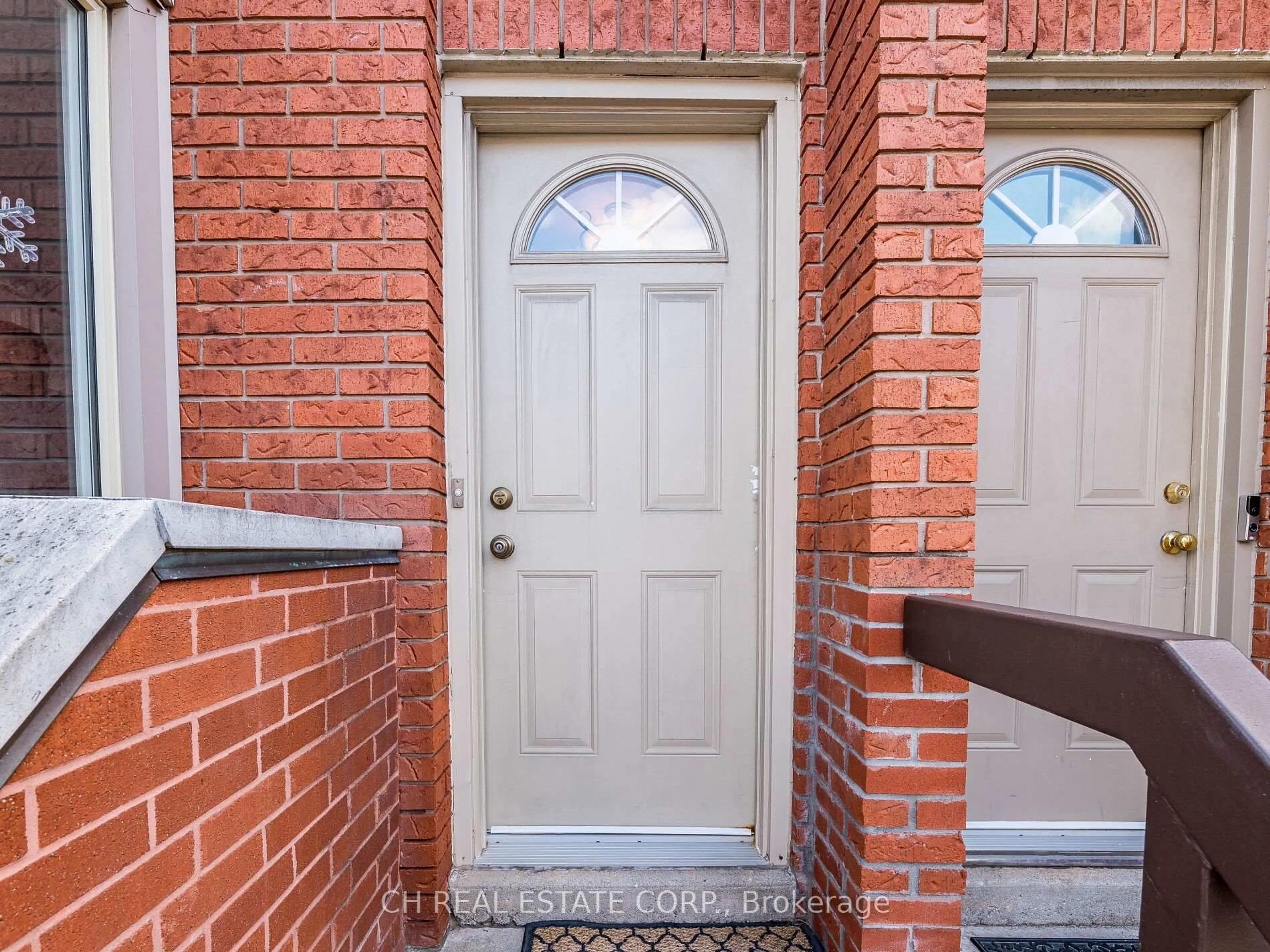 Unknown for 895 Maple Ave #215, Burlington Ontario L7S 2H7