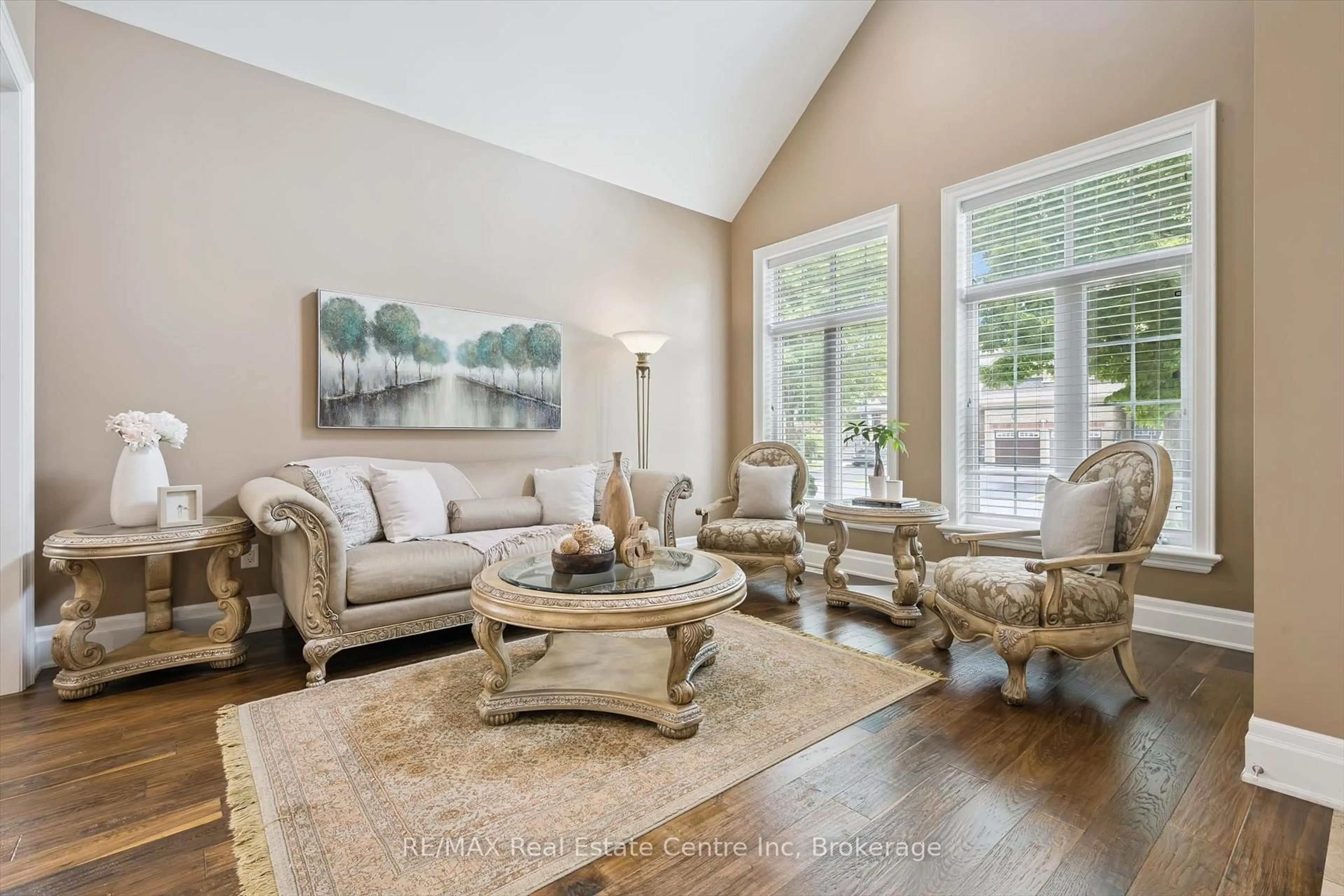 Living room with furniture, unknown for 68 Gentle Fox Dr, Caledon Ontario L7C 3S6
