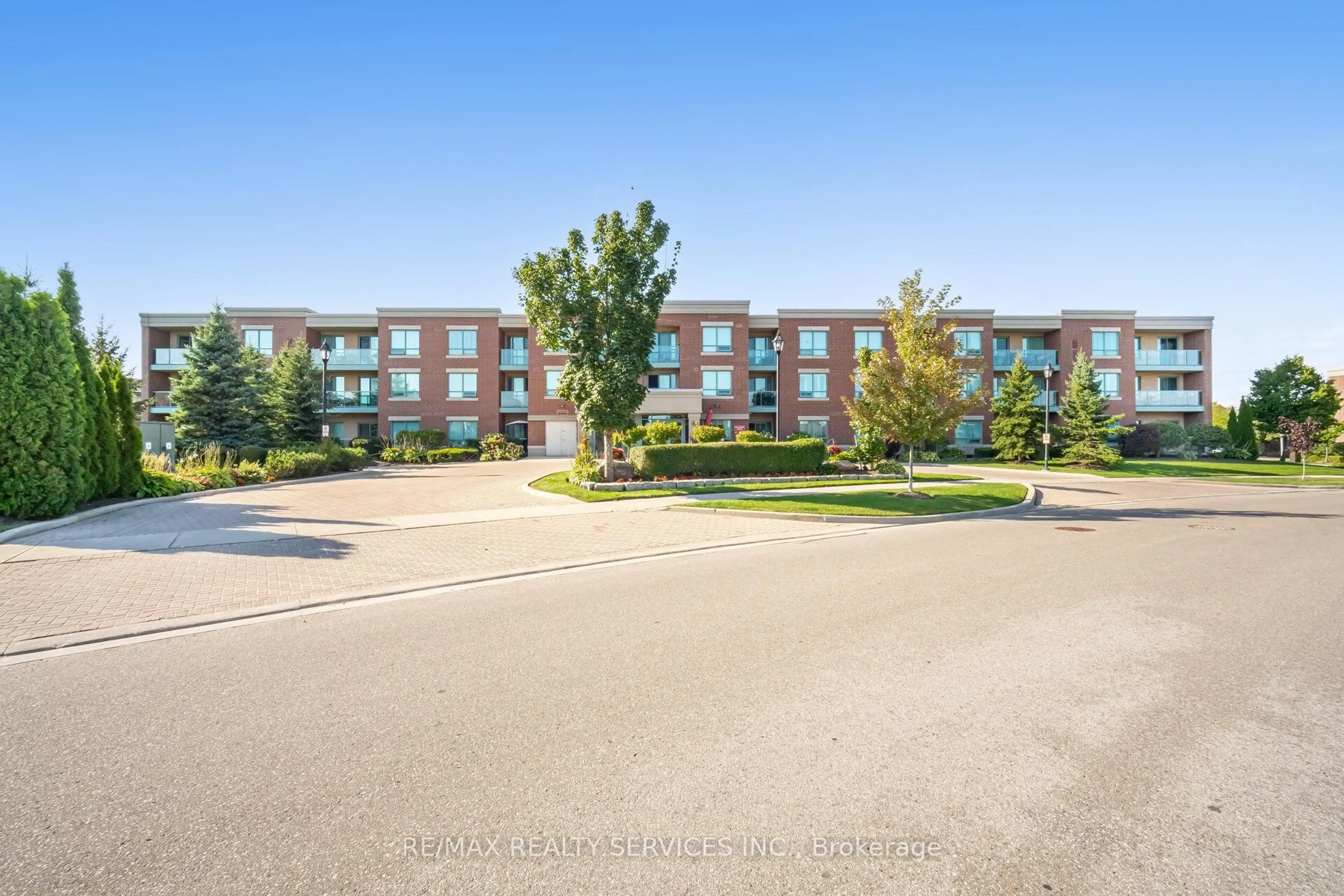 Patio, unknown for 60 Via Rosedale Way #105, Brampton Ontario L6R 3X6