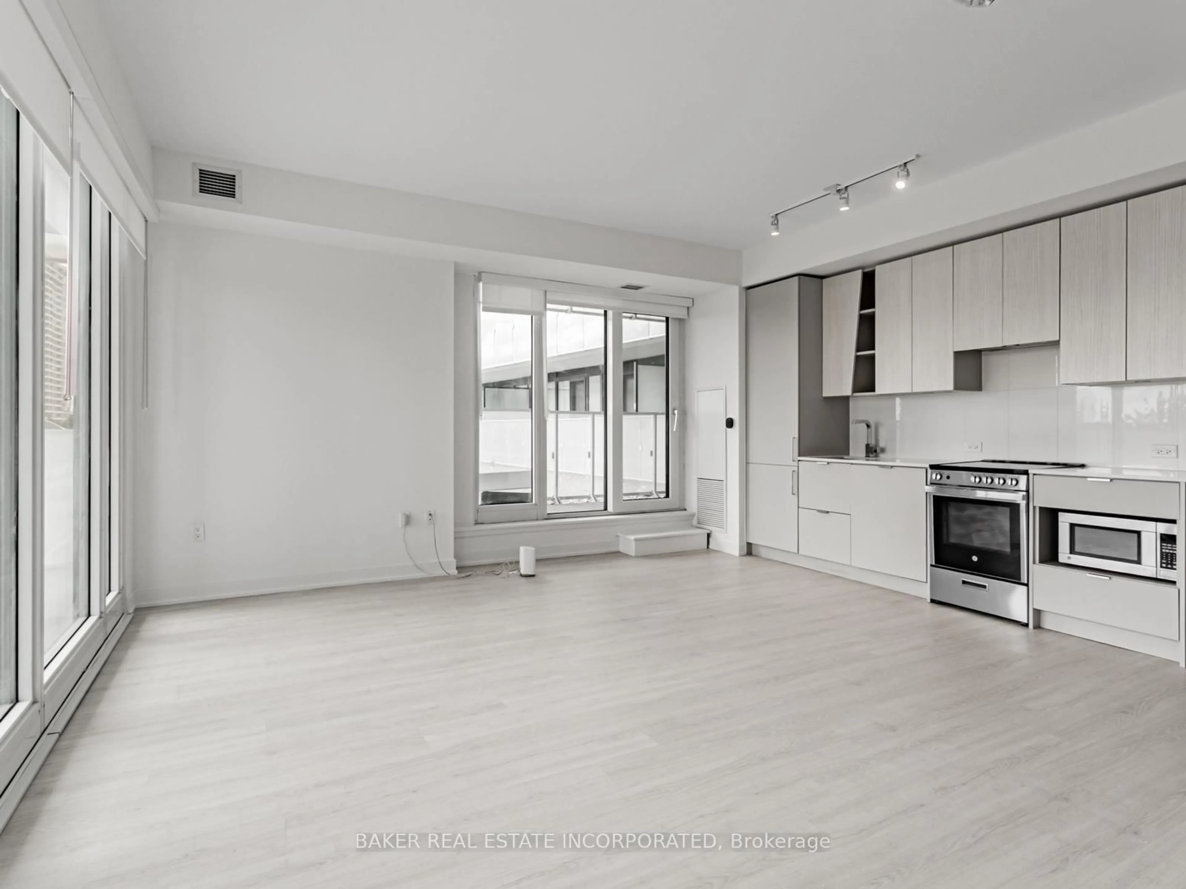 Unknown for 3883 Quartz Rd #213, Mississauga Ontario L5B 0M4