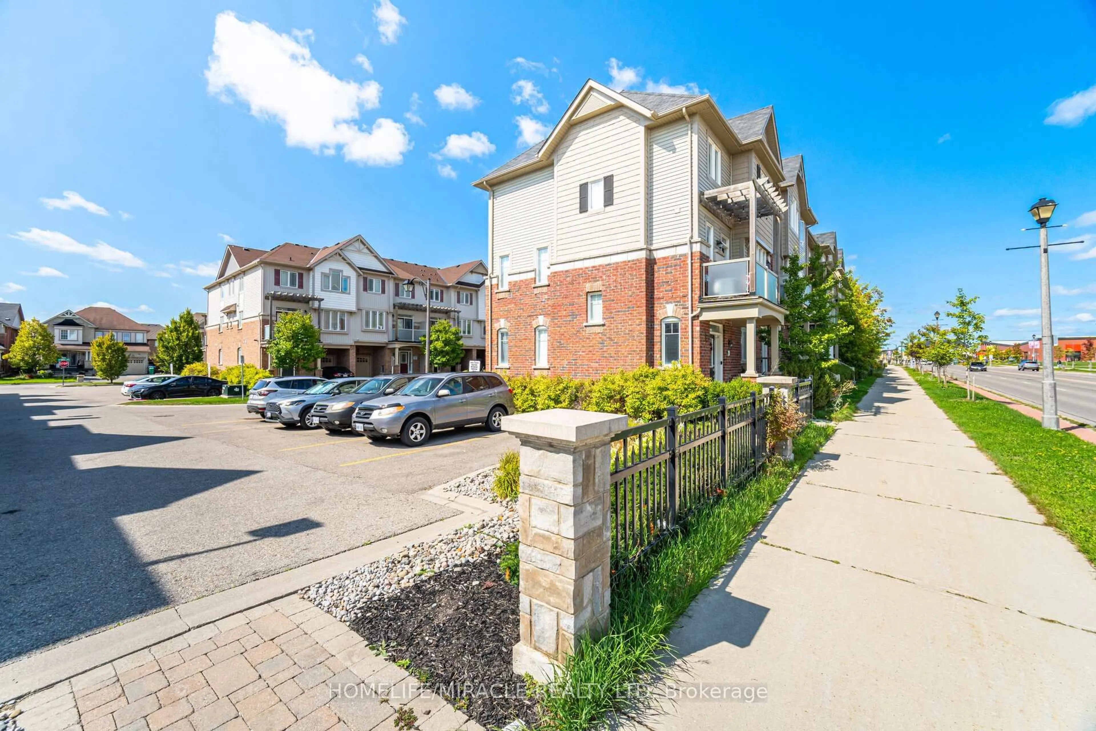 A pic from outside/outdoor area/front of a property/back of a property/a pic from drone, street for 12466 Kennedy Rd, Caledon Ontario L7C 3P5
