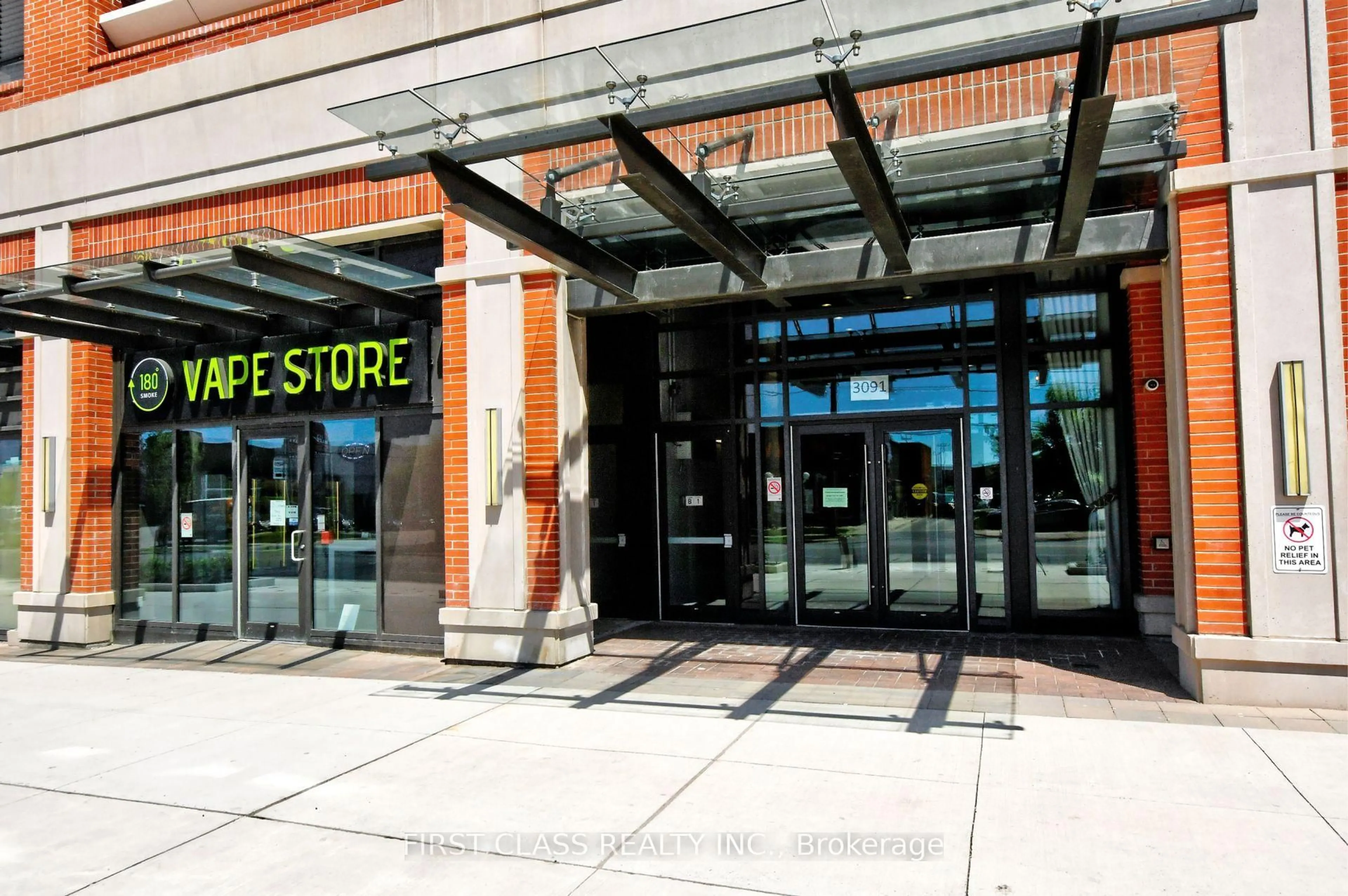 Indoor foyer for 3091 Dufferin St #526, Toronto Ontario M6A 2S7