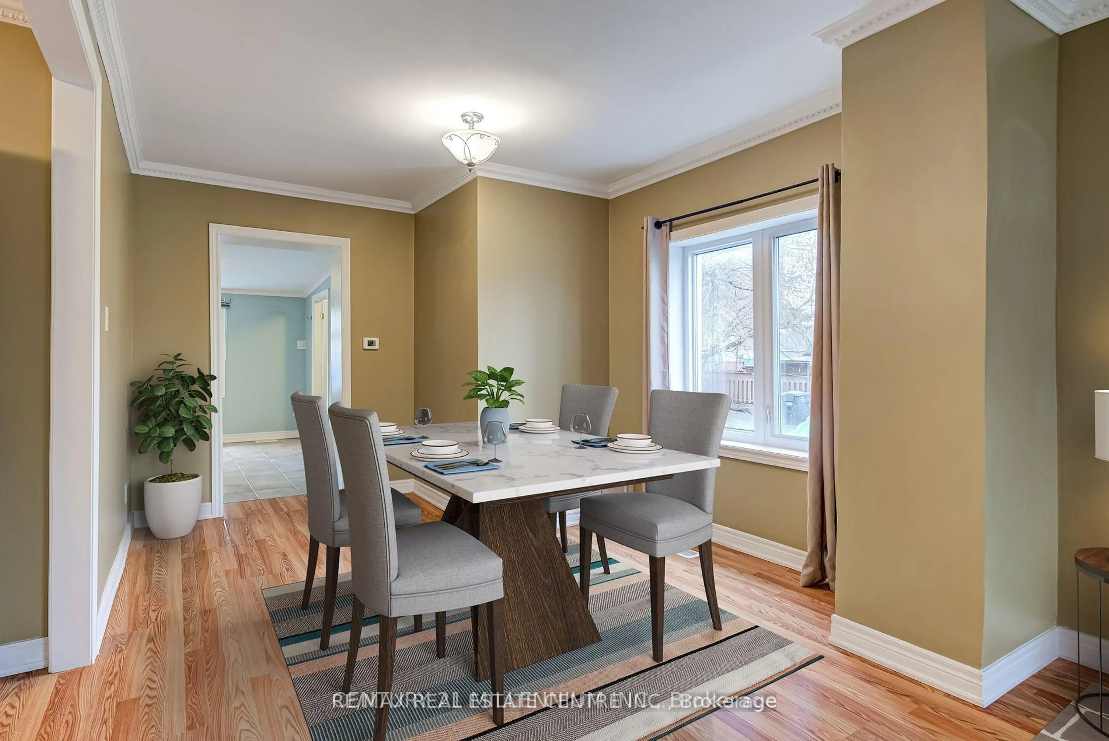 Dining room, unknown for 6 Eastern Ave, Brampton Ontario L6W 1X6