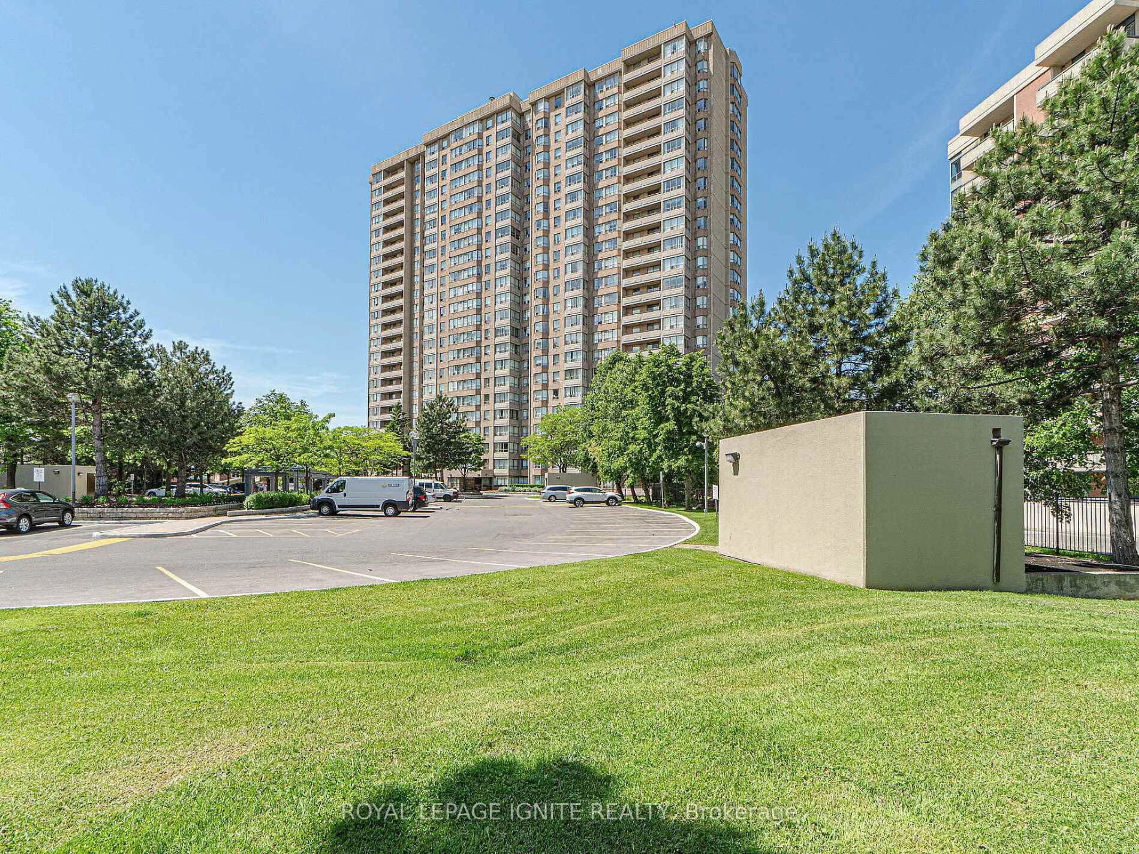 A pic from outside/outdoor area/front of a property/back of a property/a pic from drone, unknown for 30 Malta Ave #2108, Brampton Ontario L6Y 4S5