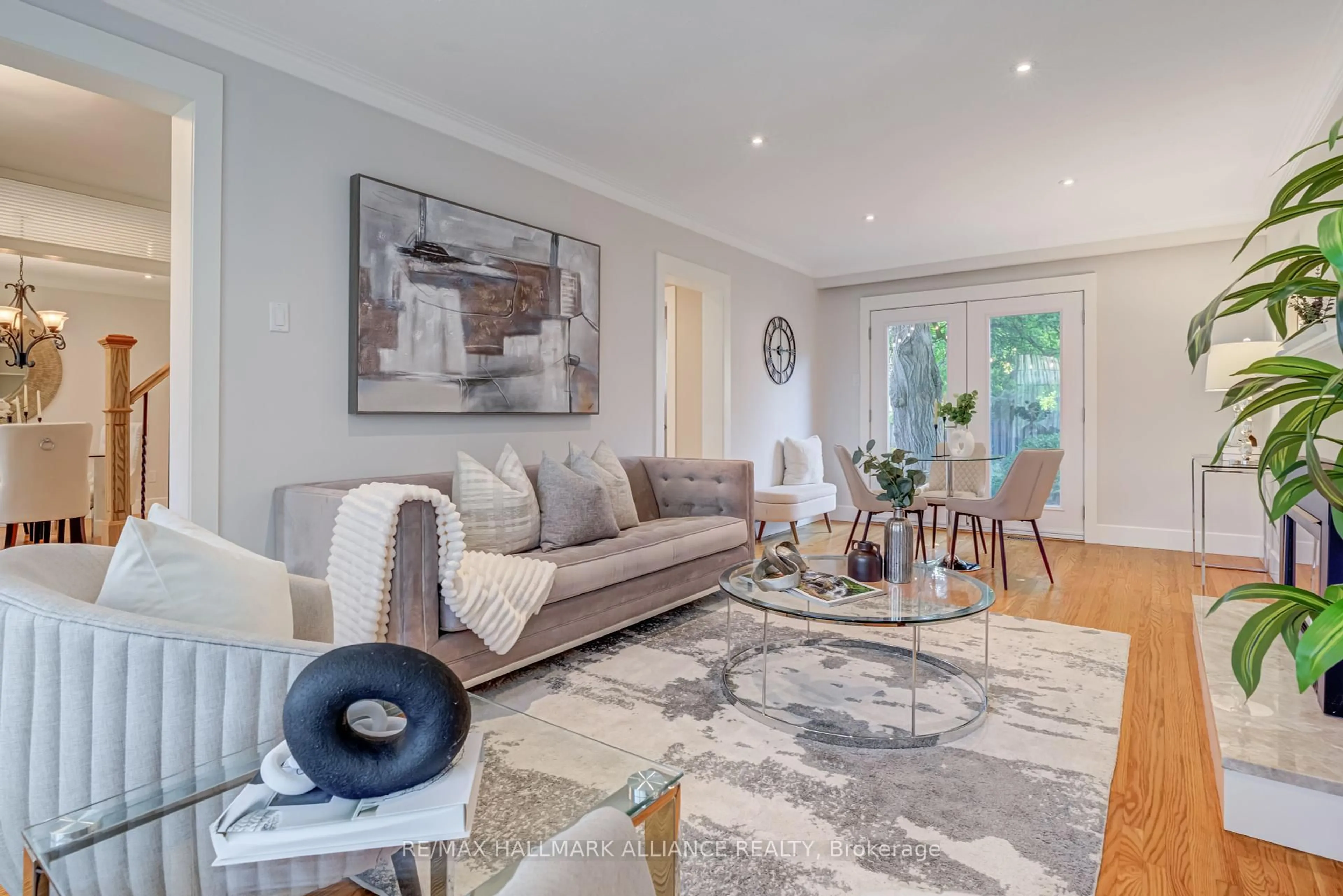 Living room with furniture, unknown for 196 Sabel St, Oakville Ontario L6L 3V4