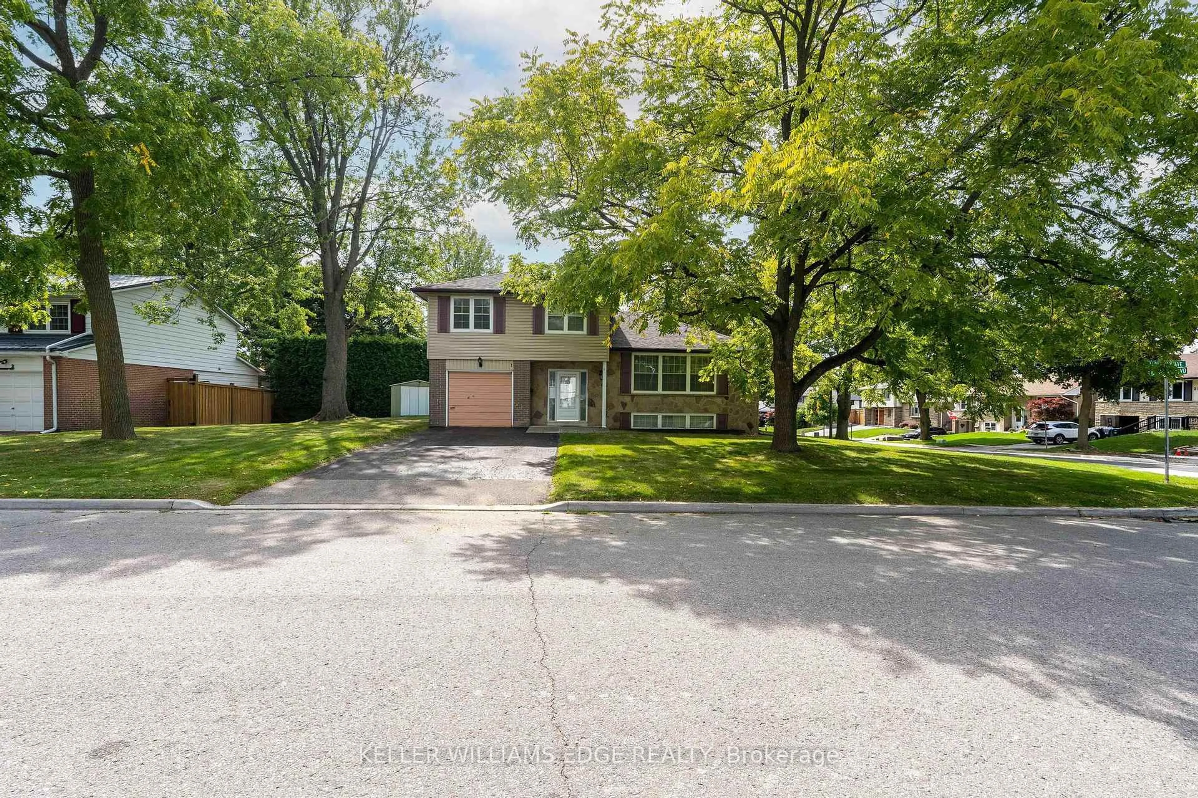 A pic from outside/outdoor area/front of a property/back of a property/a pic from drone, street for 1 Alderway Ave, Brampton Ontario L6Y 2B5
