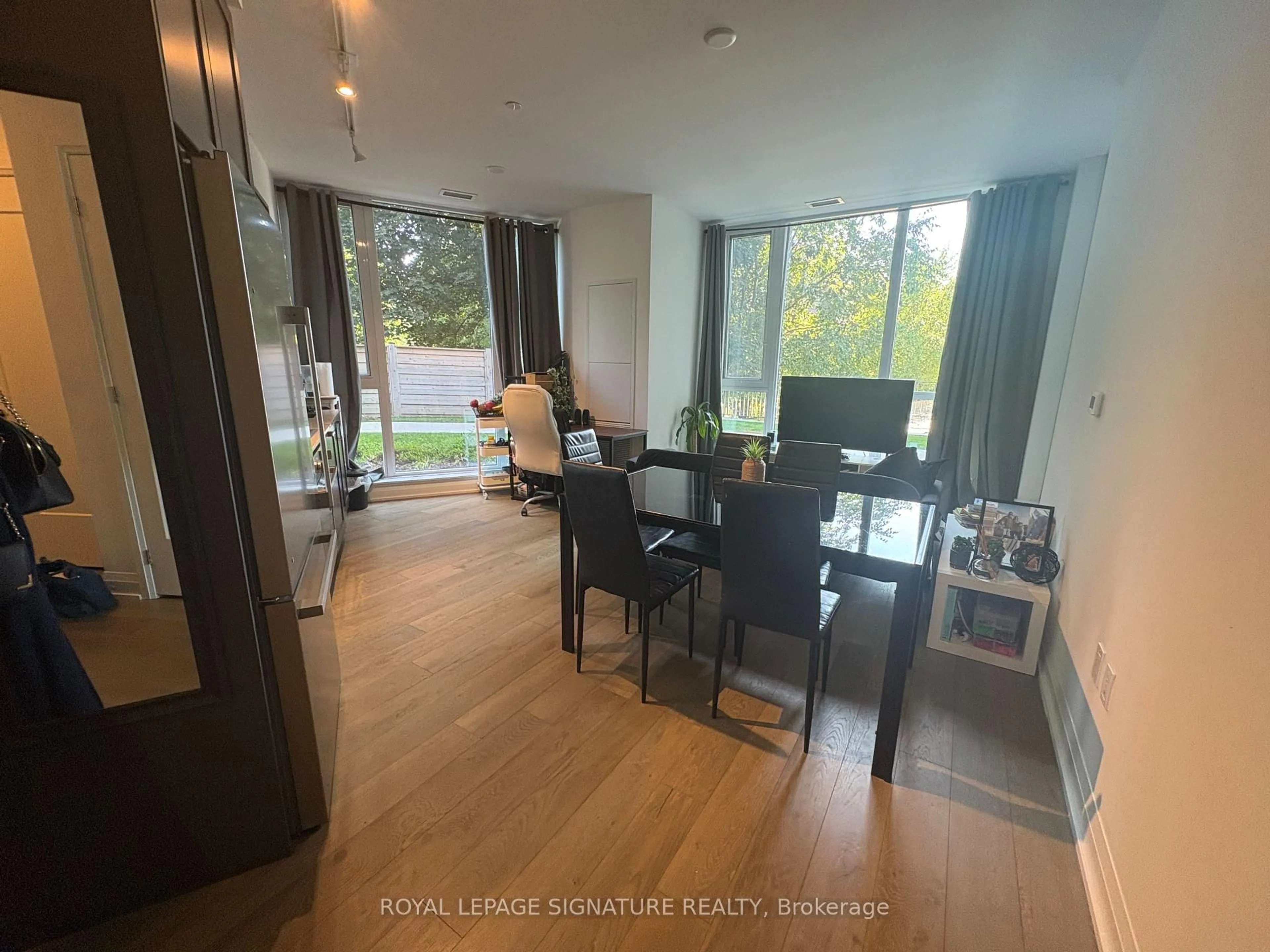 Dining room, wood/laminate floor for 293 The Kingsway #109, Toronto Ontario M9A 0E8