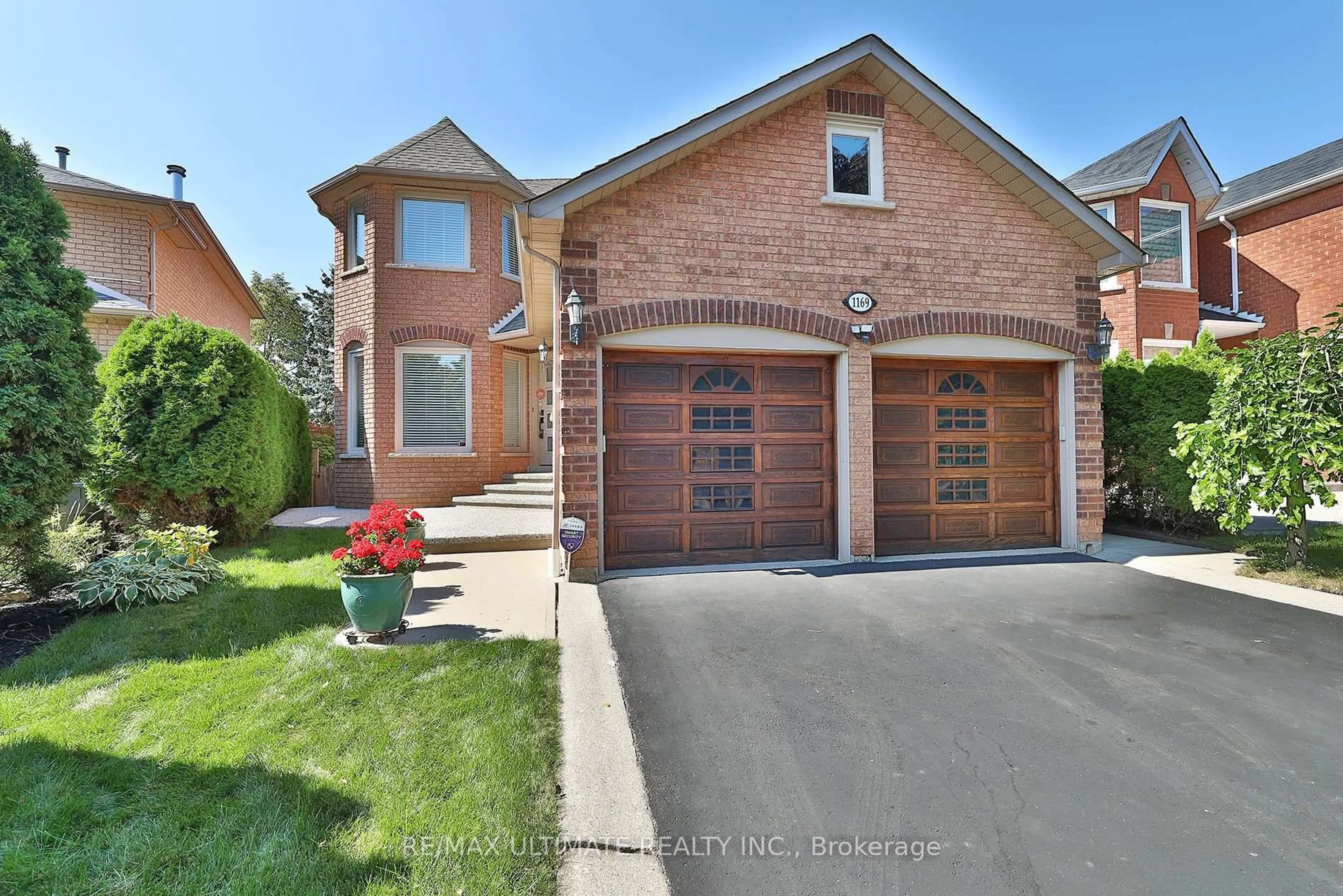Home with brick exterior material, street for 1169 Ewing Cres, Mississauga Ontario L5V 1C1