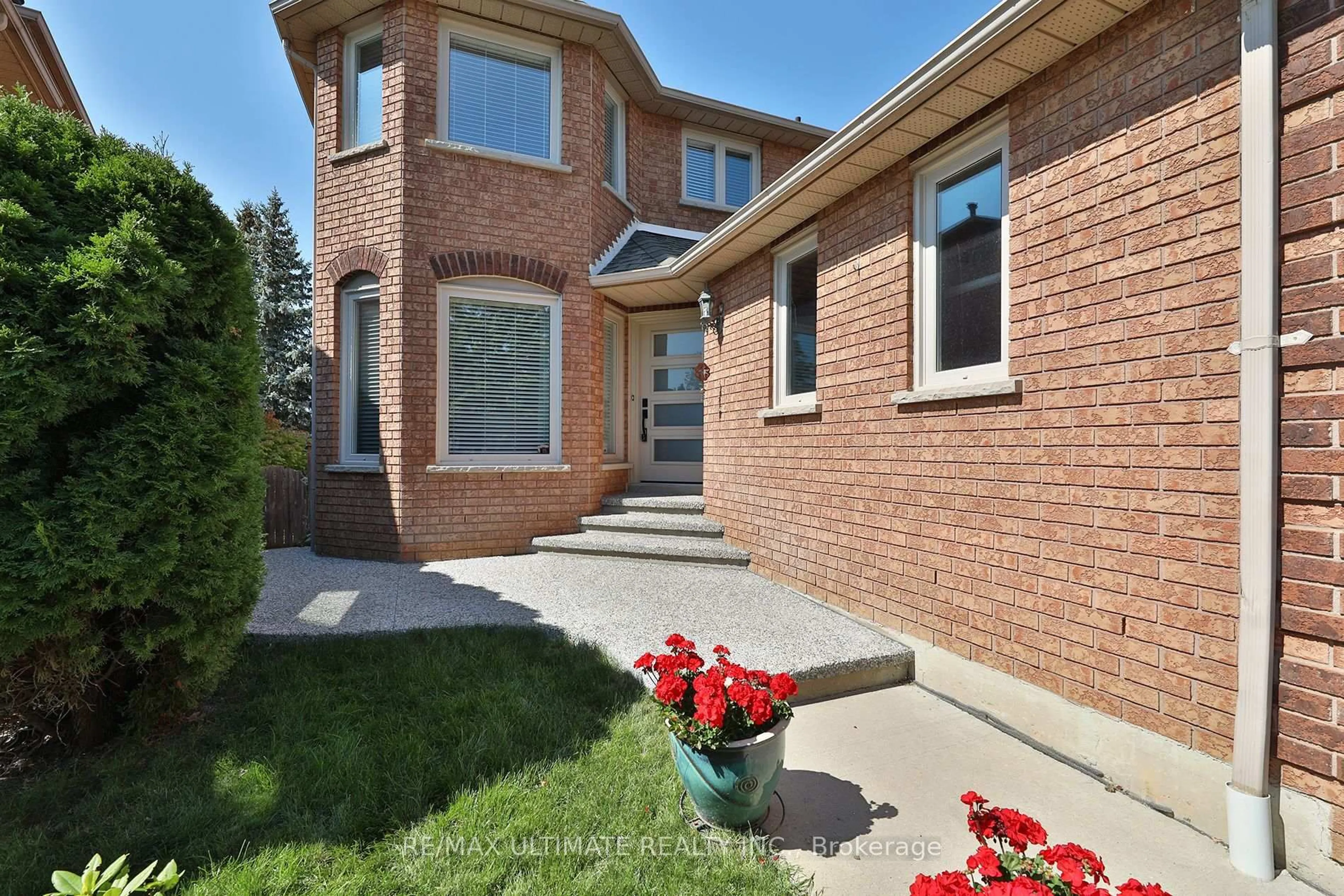 Home with brick exterior material, street for 1169 Ewing Cres, Mississauga Ontario L5V 1C1