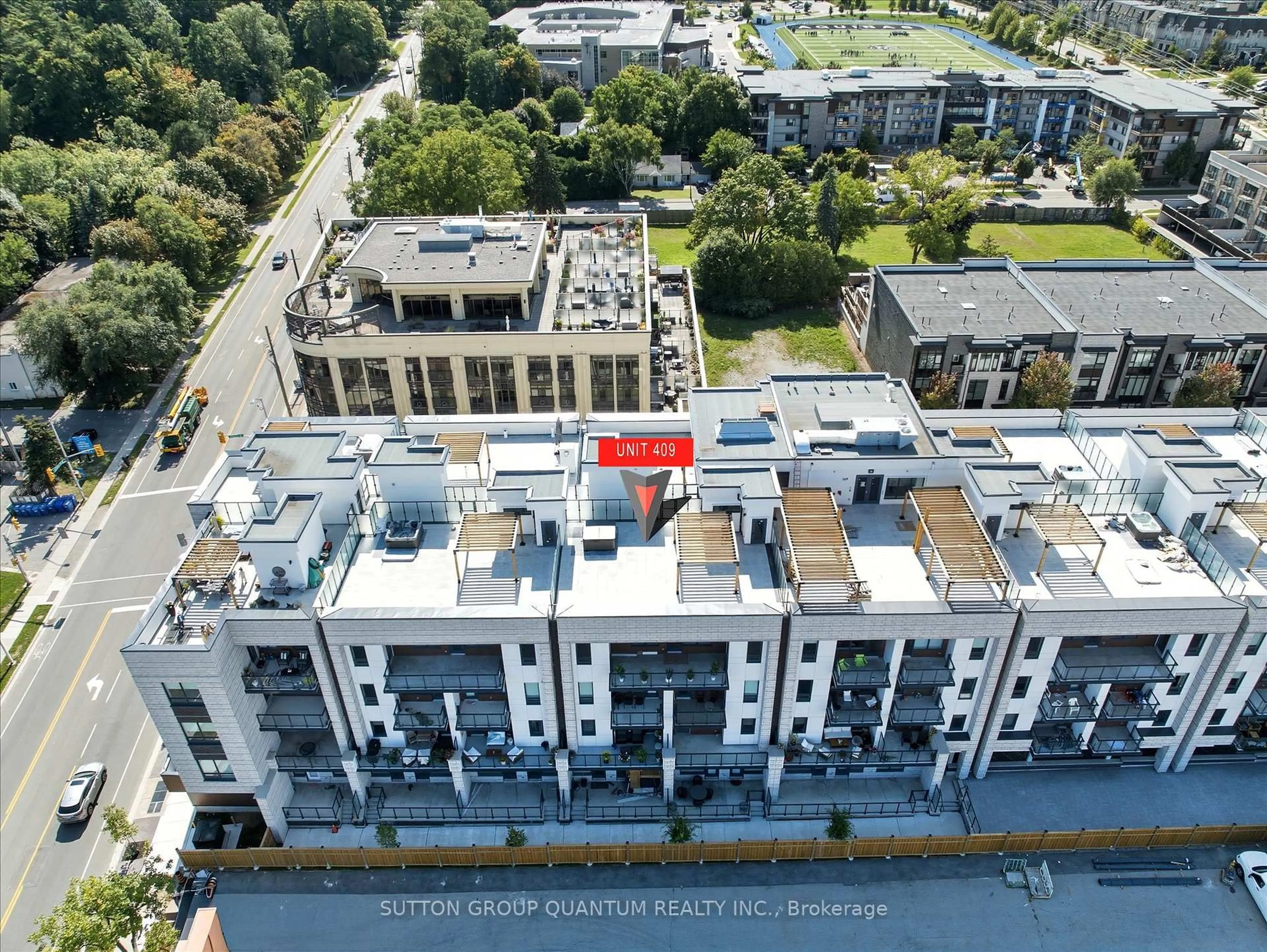 A pic from outside/outdoor area/front of a property/back of a property/a pic from drone, city buildings view from balcony for 123 Maurice Dr #409, Oakville Ontario L6K 2W6
