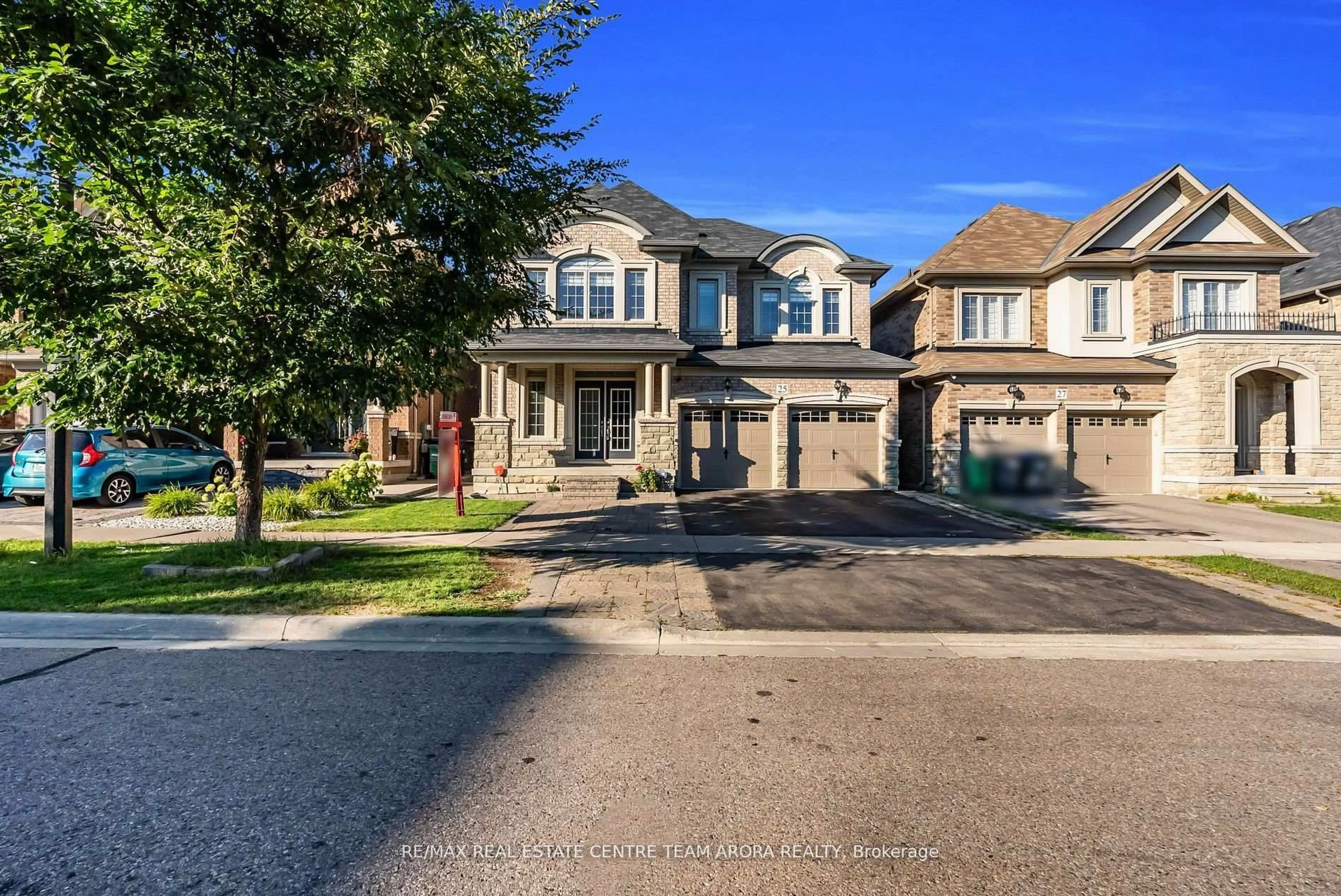 Home with brick exterior material, street for 25 Hammerhead Rd, Brampton Ontario L7A 4P9
