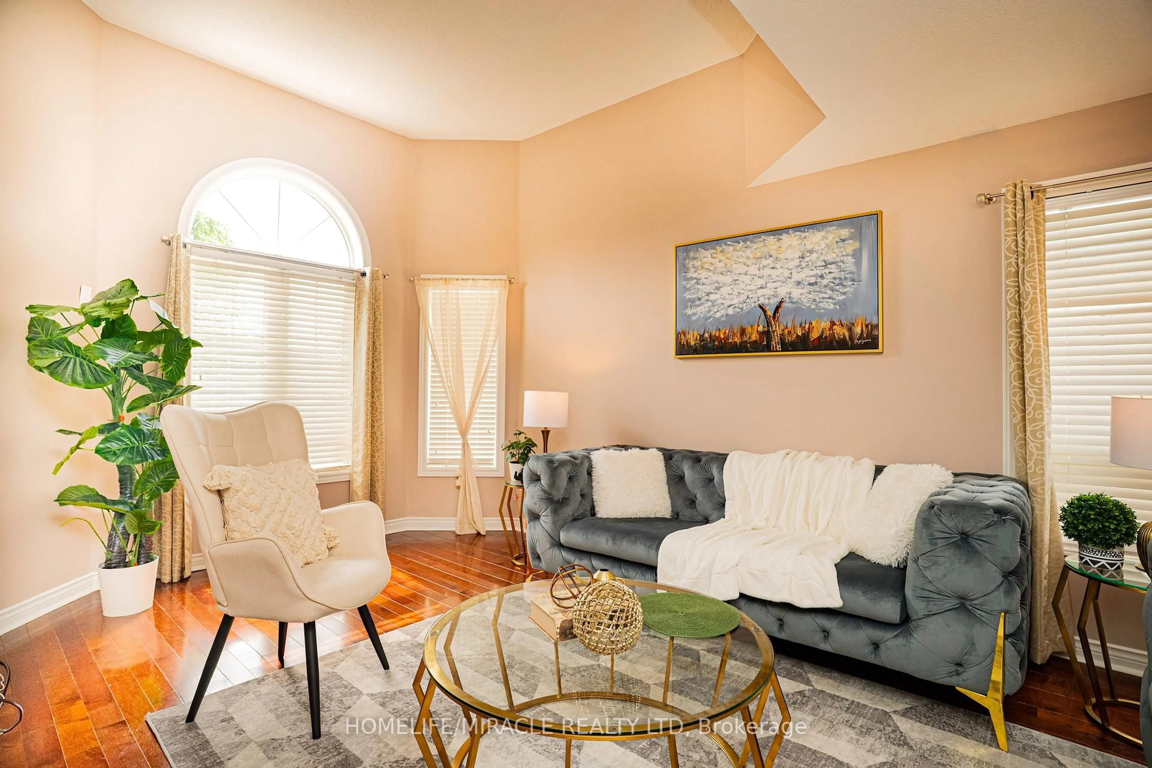 Living room with furniture, unknown for 44 Edgar Rd, Caledon Ontario L7E 2J9