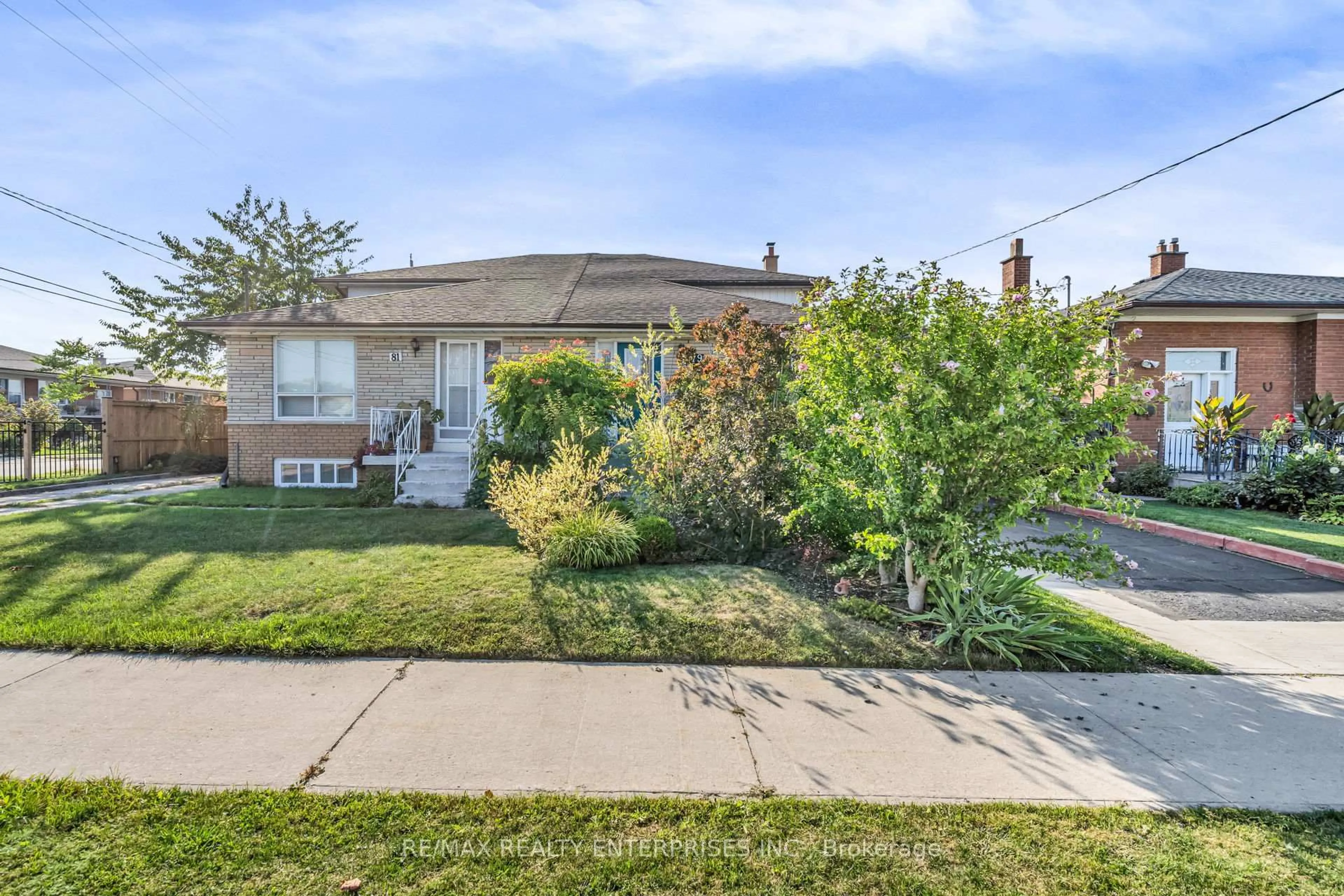 Unknown for 79 Watney Cres, Toronto Ontario M3L 2E1