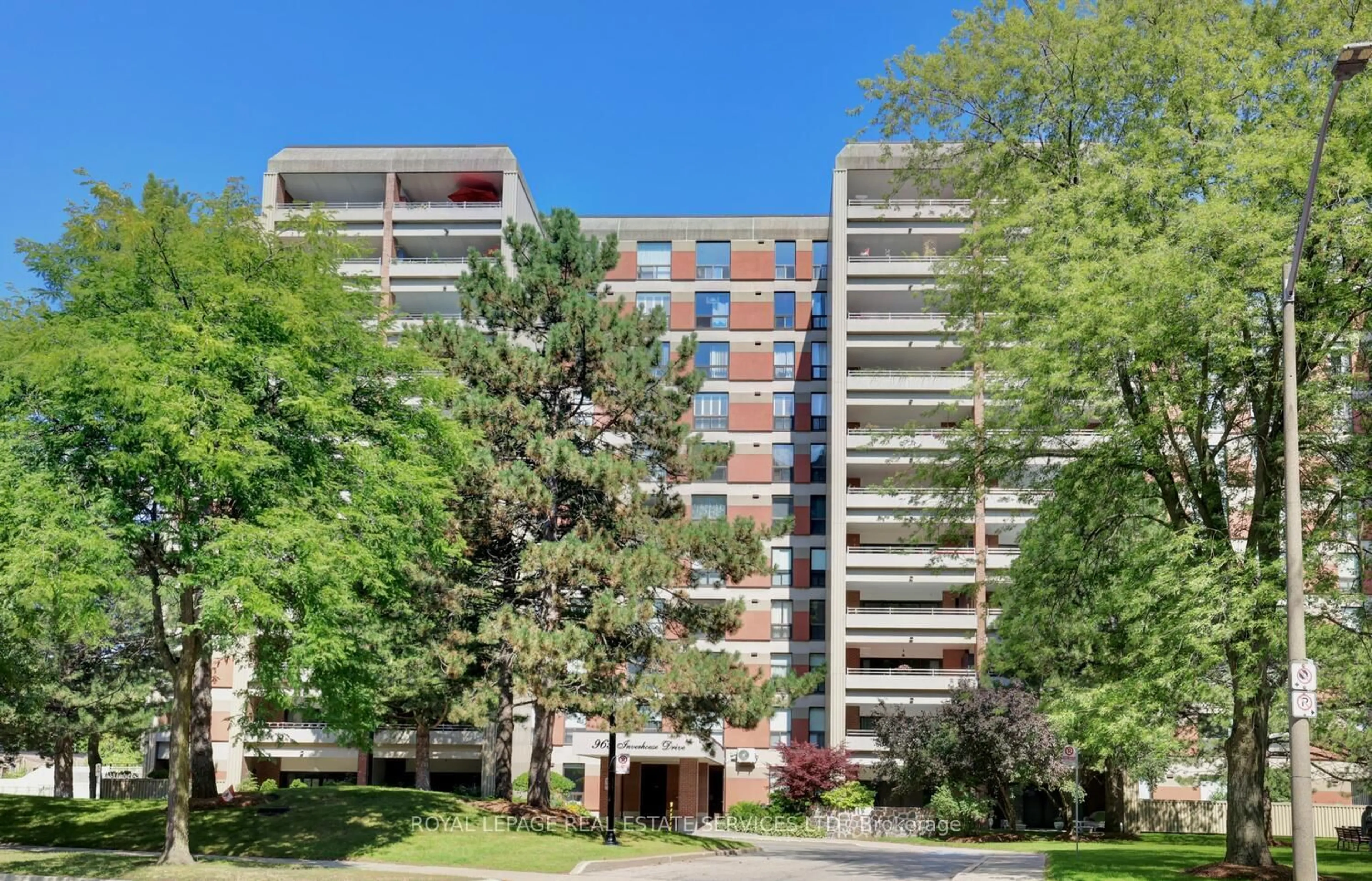 Unknown for 965 Inverhouse Dr #506, Mississauga Ontario L5J 4B4