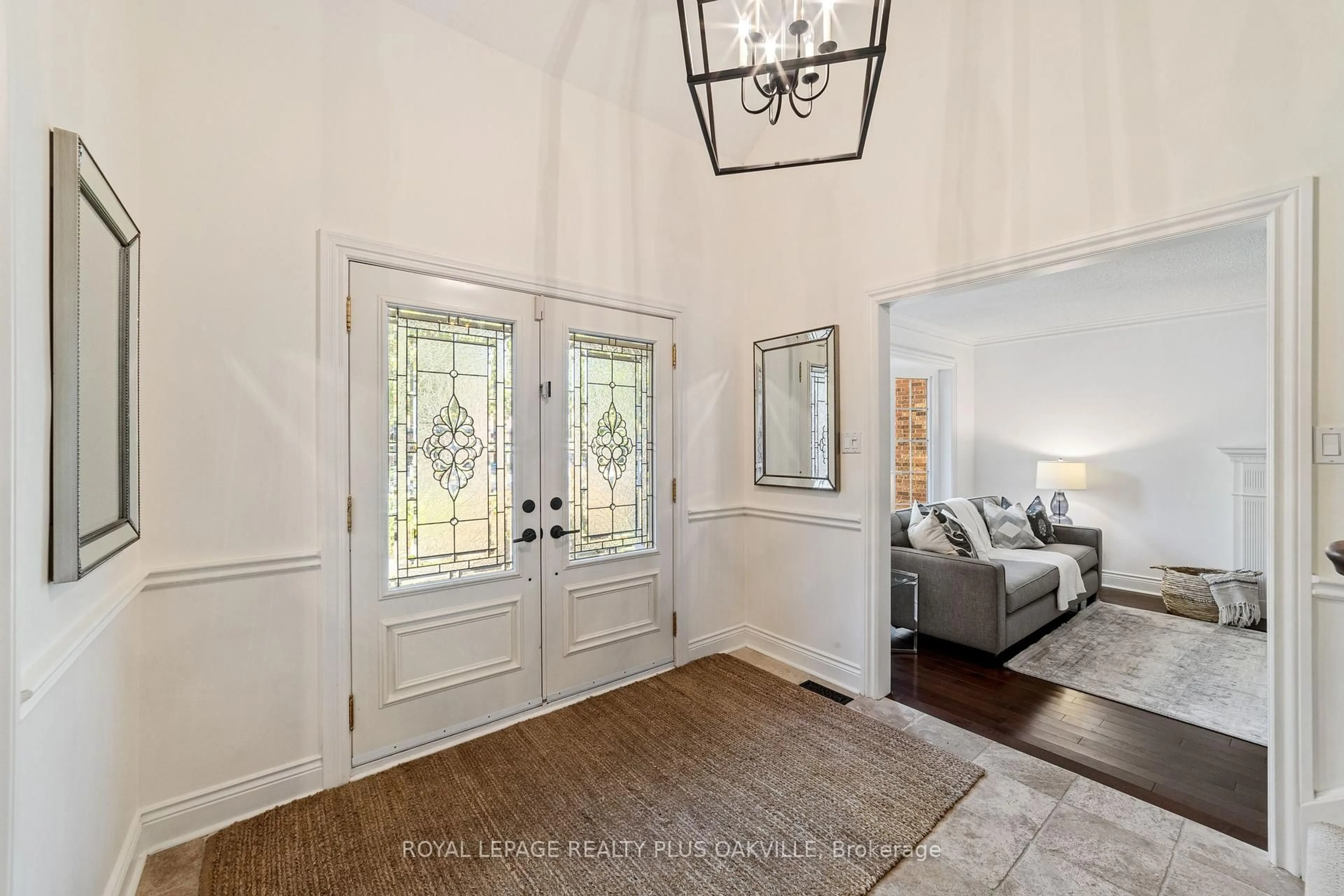 Indoor entryway for 1368 Monks Passage, Oakville Ontario L6M 1J5